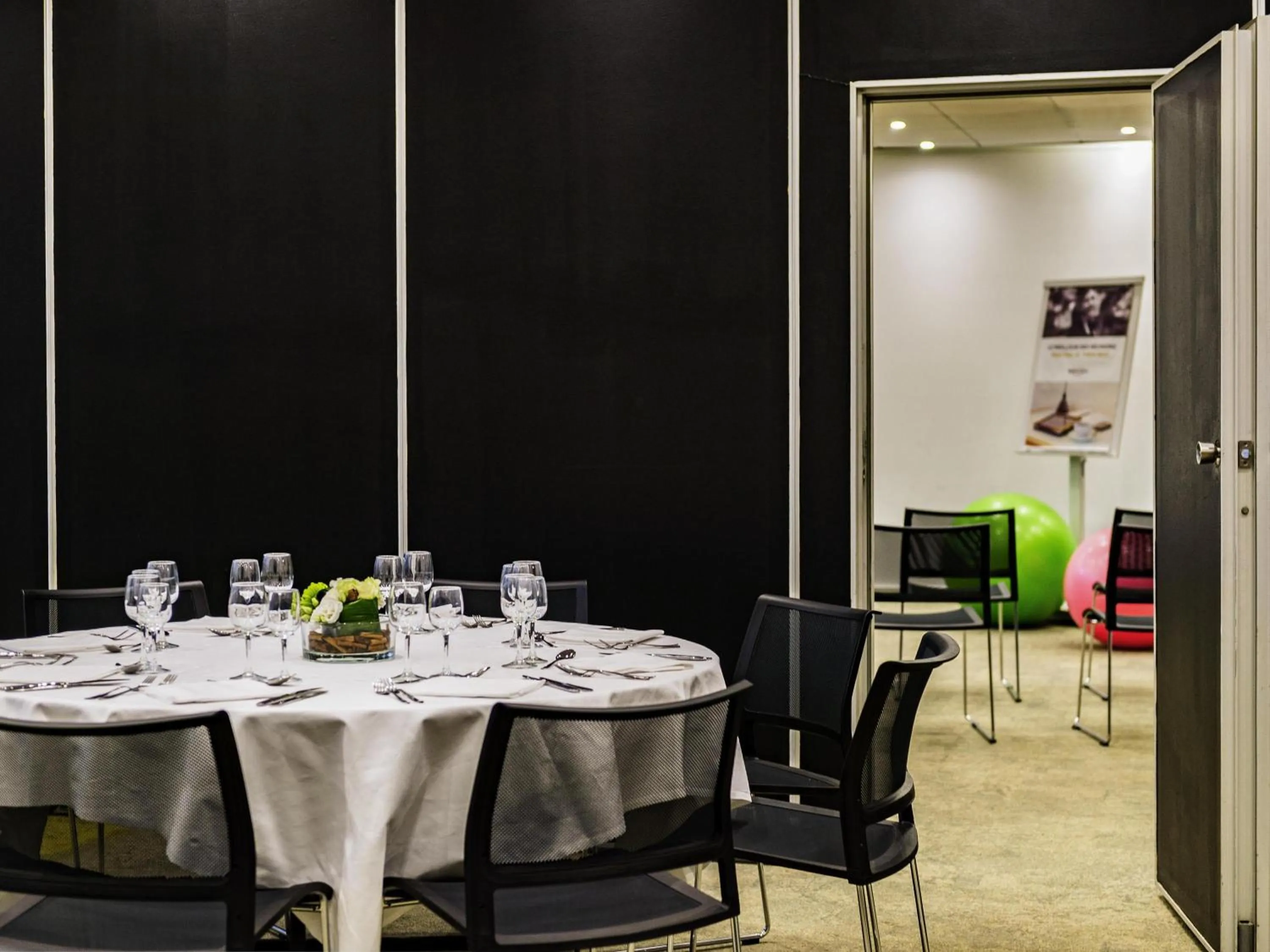 Meeting/conference room in Mercure Le Havre Centre Bassin Du Commerce