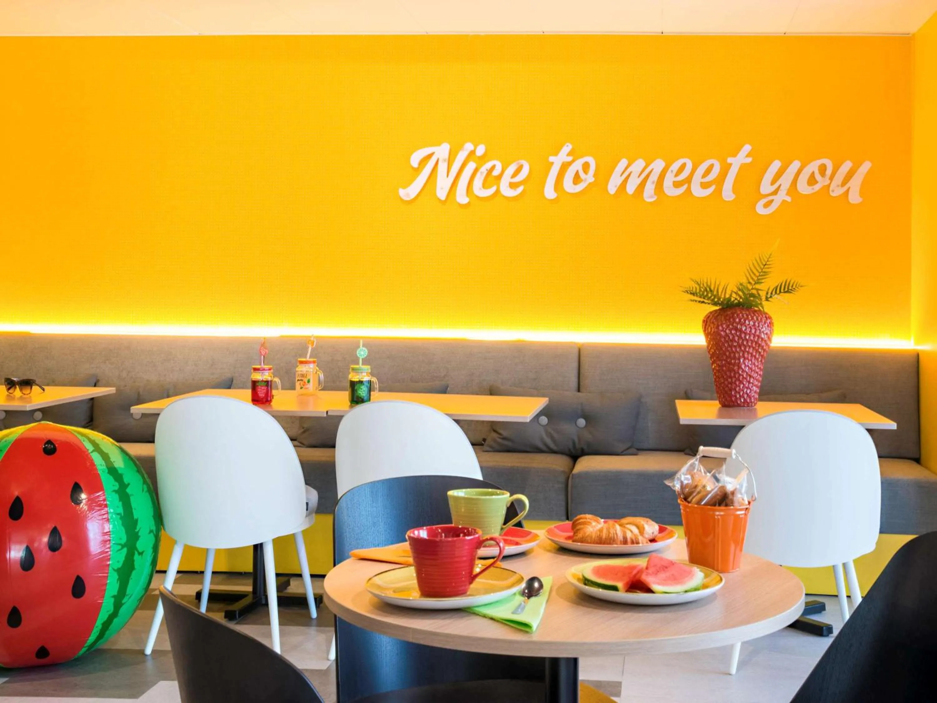 Restaurant/places to eat in ibis Styles Nice Cap 3000 Aéroport