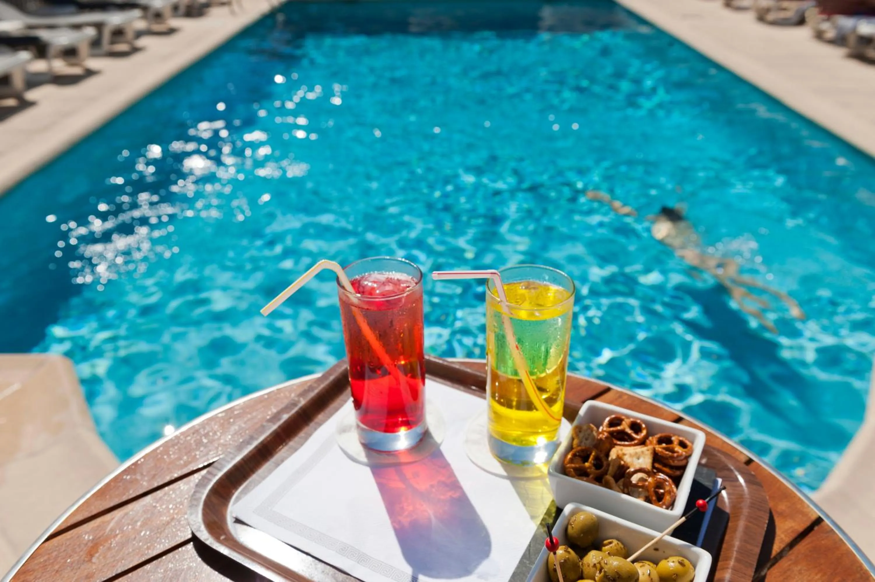 Swimming pool in ibis Styles Nice Cap 3000 Aéroport