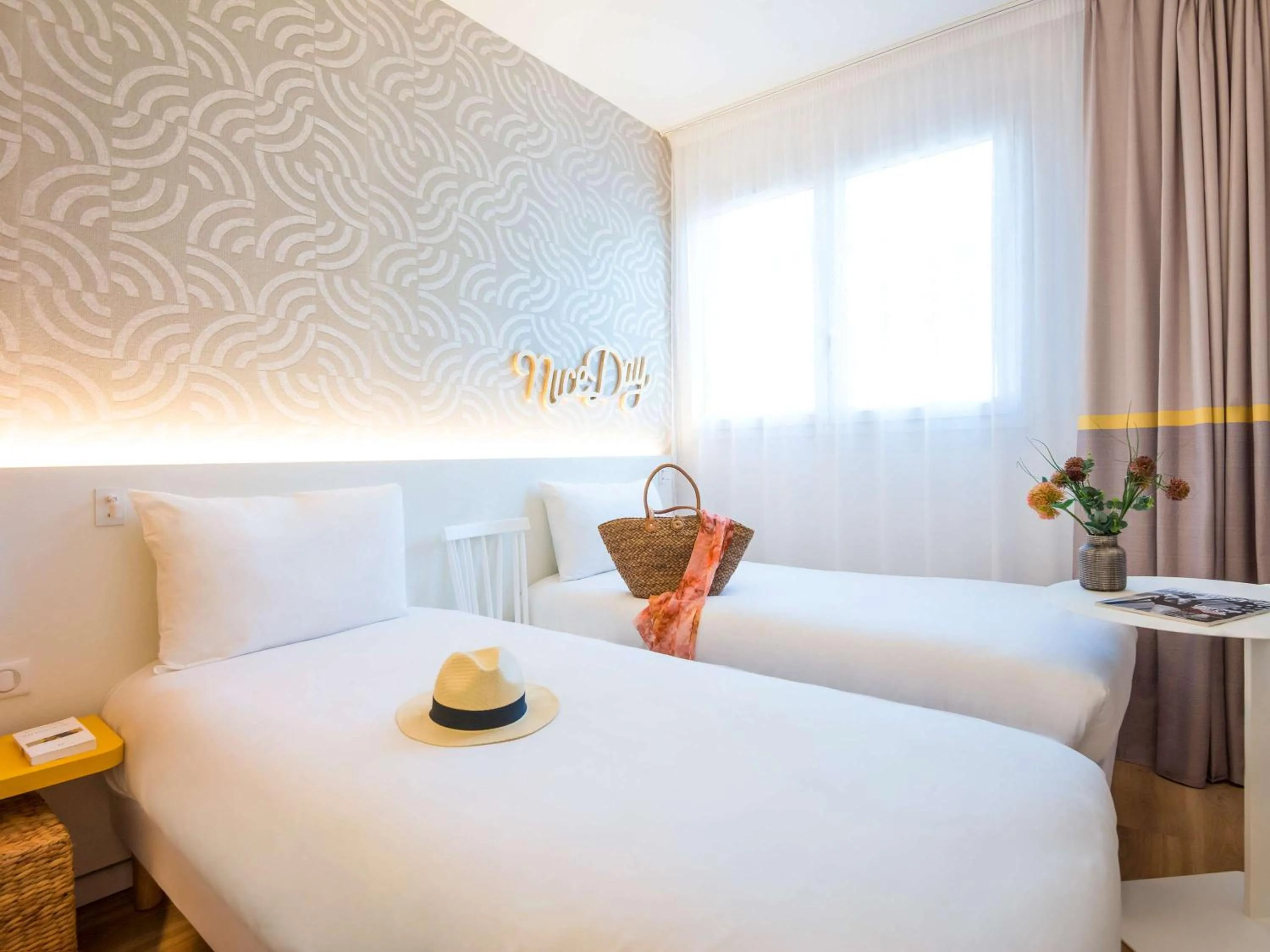 Photo of the whole room, Bed in ibis Styles Nice Cap 3000 Aéroport