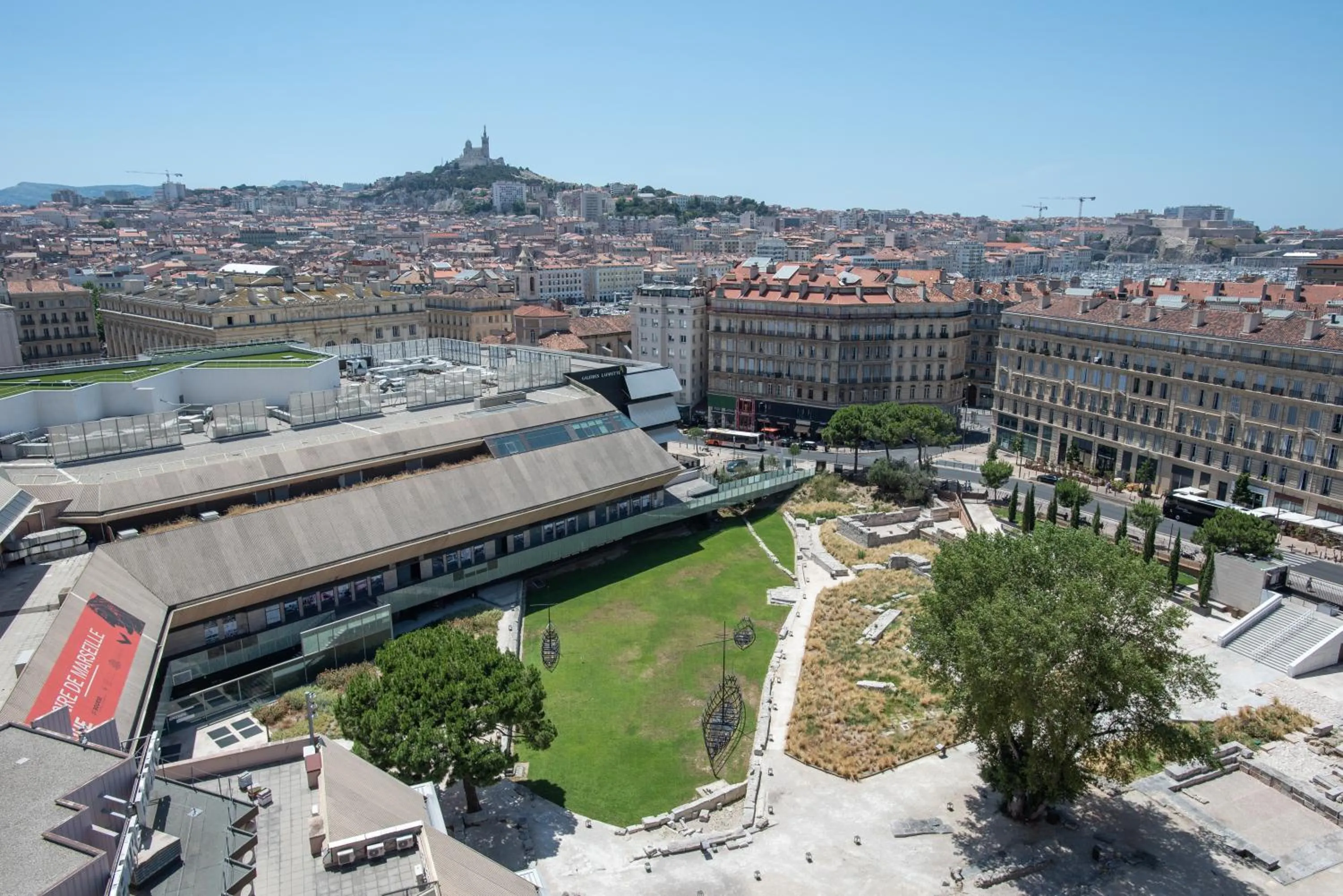 City view in Mercure Marseille Centre Vieux Port