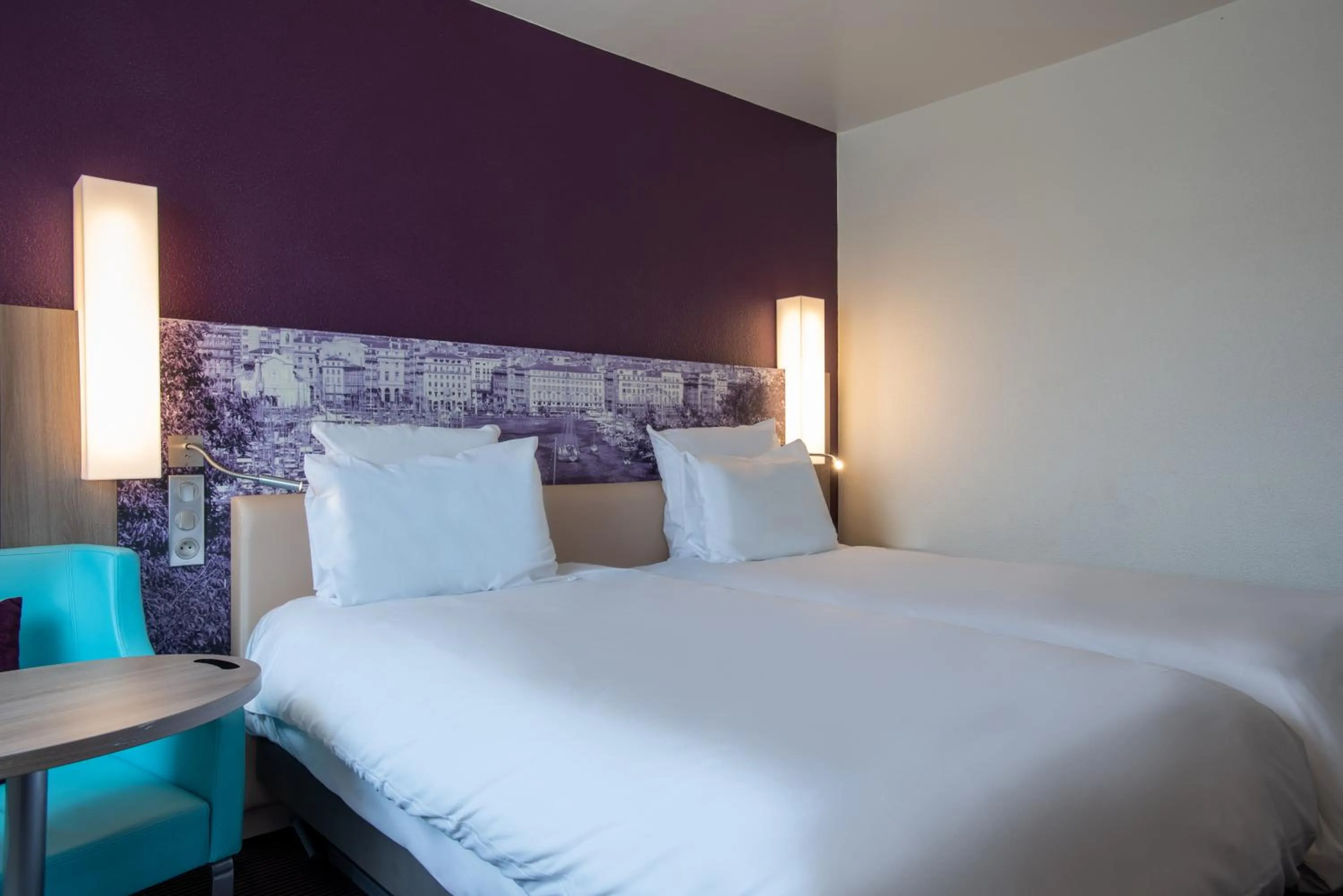 Bedroom, Bed in Mercure Marseille Centre Vieux Port