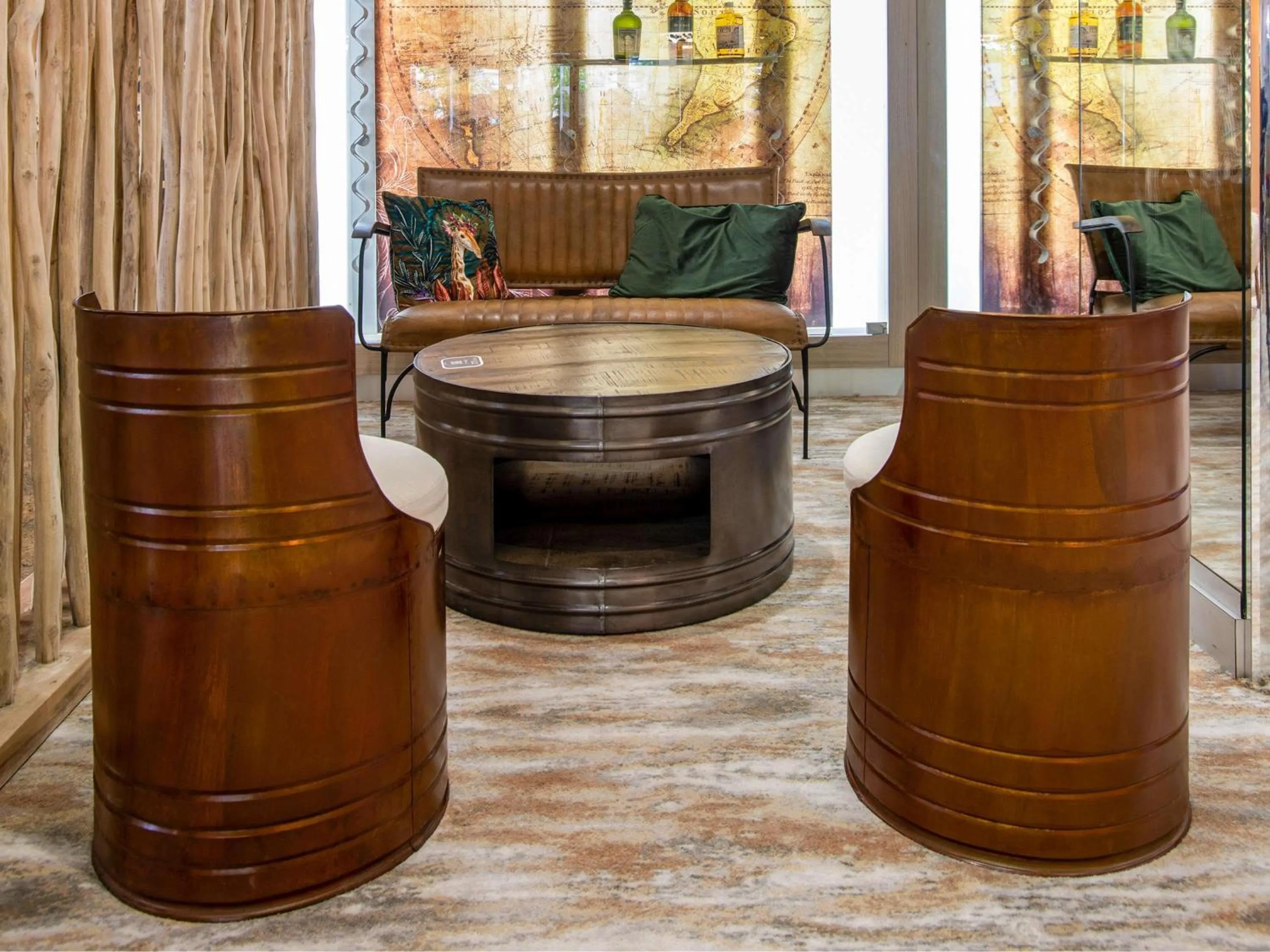 Lounge or bar in Mercure Marseille Centre Vieux Port