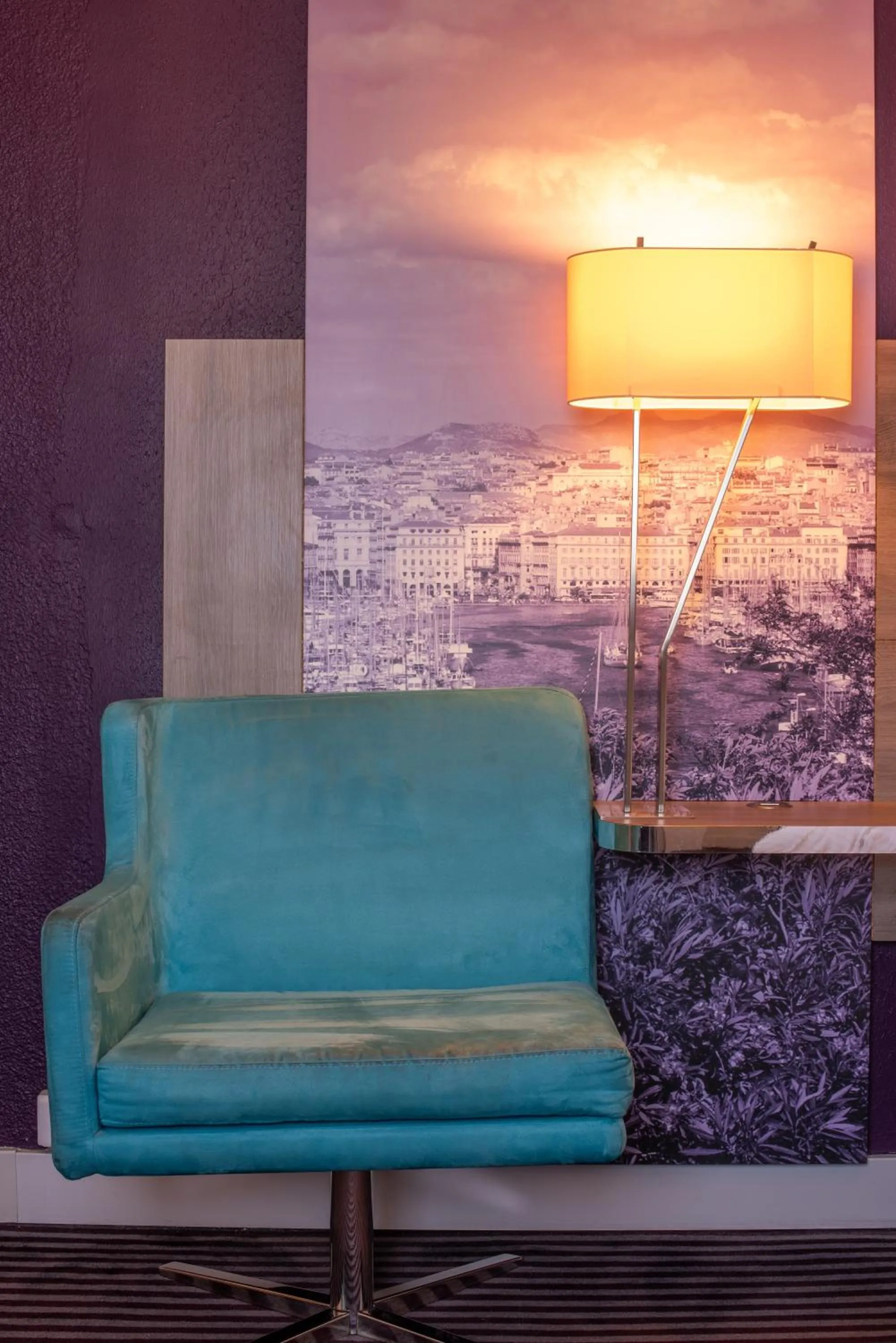 Bedroom in Mercure Marseille Centre Vieux Port