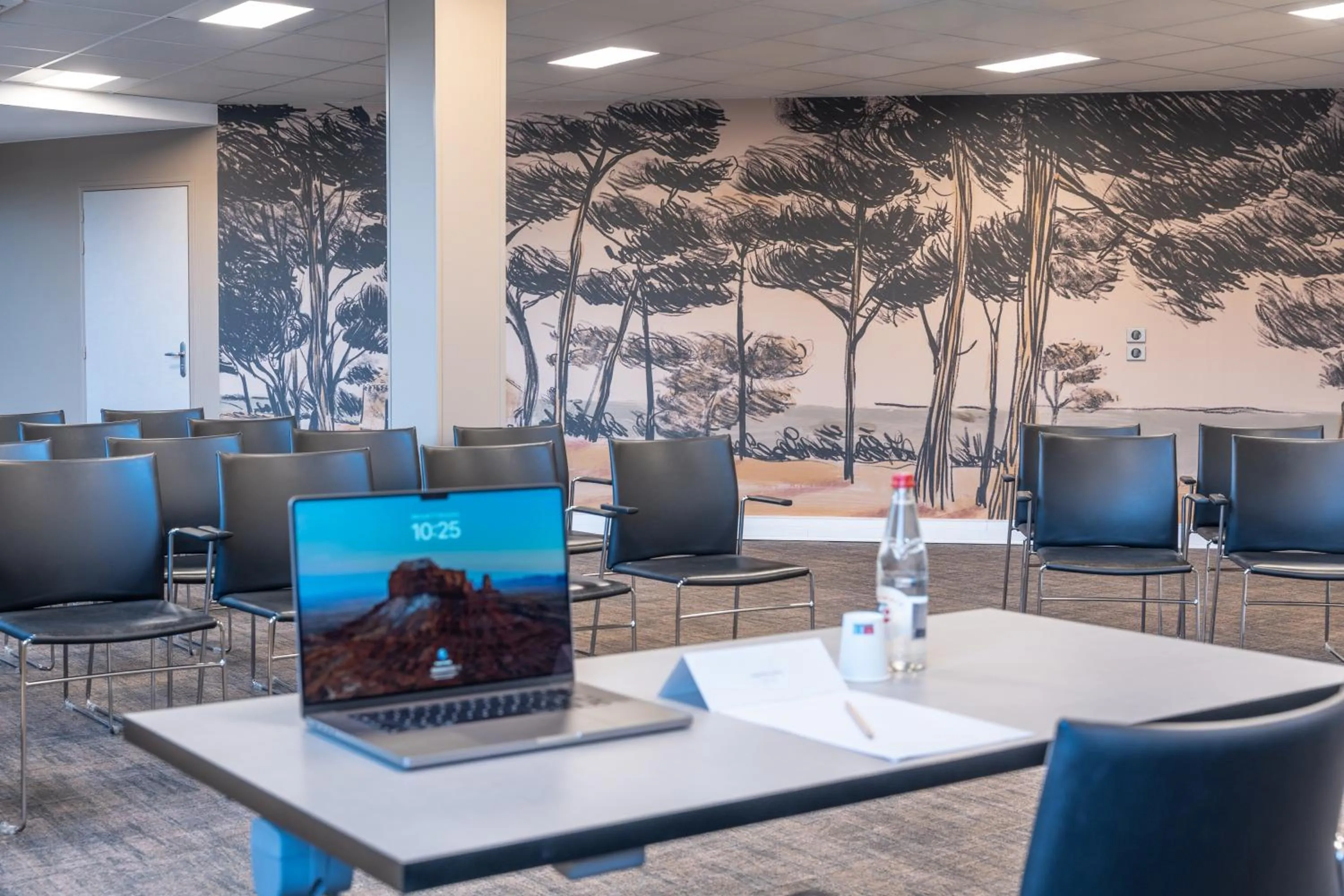 Meeting/conference room in Mercure Le Mans Centre