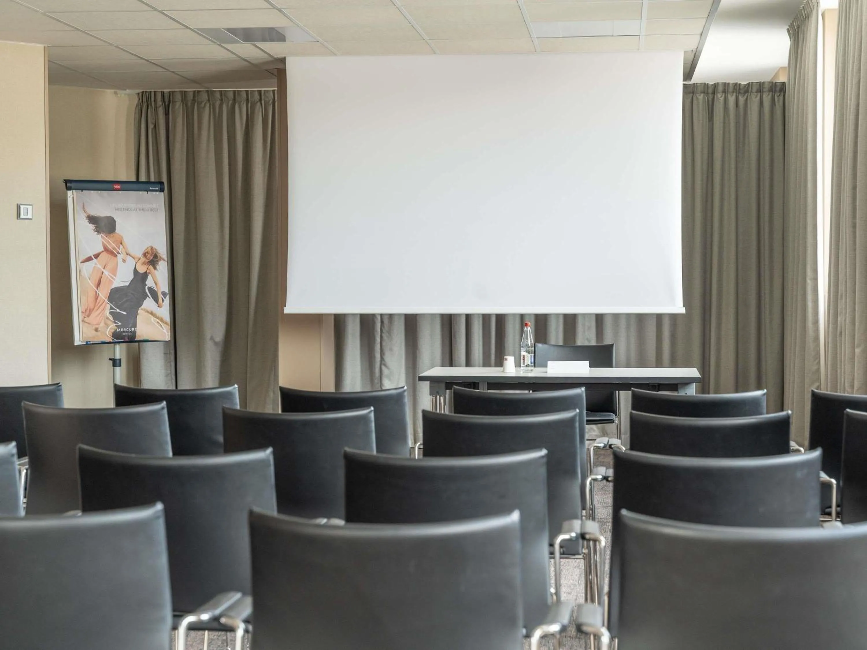 Meeting/conference room in Mercure Le Mans Centre