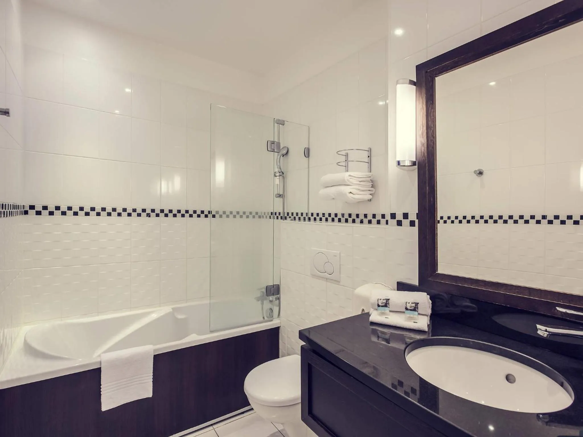 Bedroom in Mercure Le Mans Centre