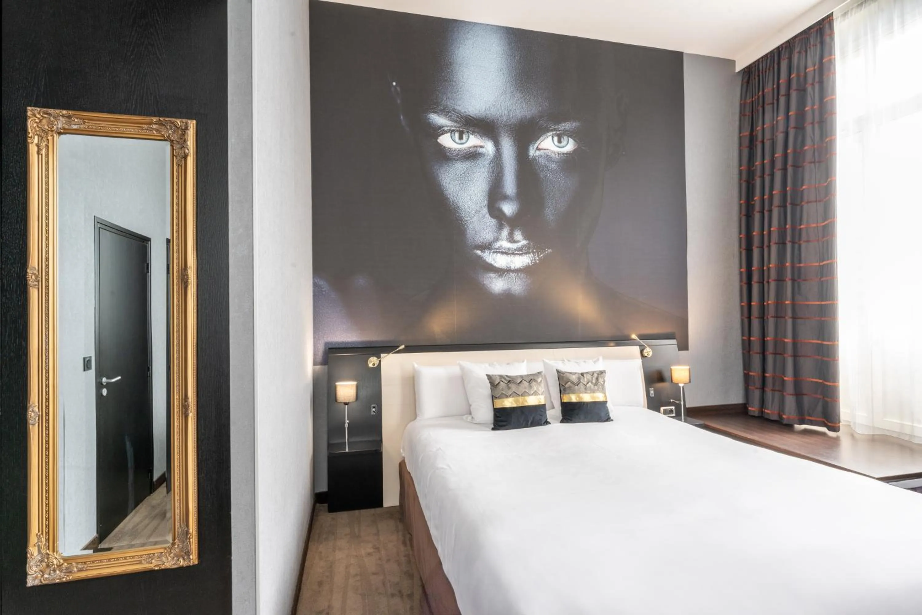 Bed in Mercure Le Mans Centre