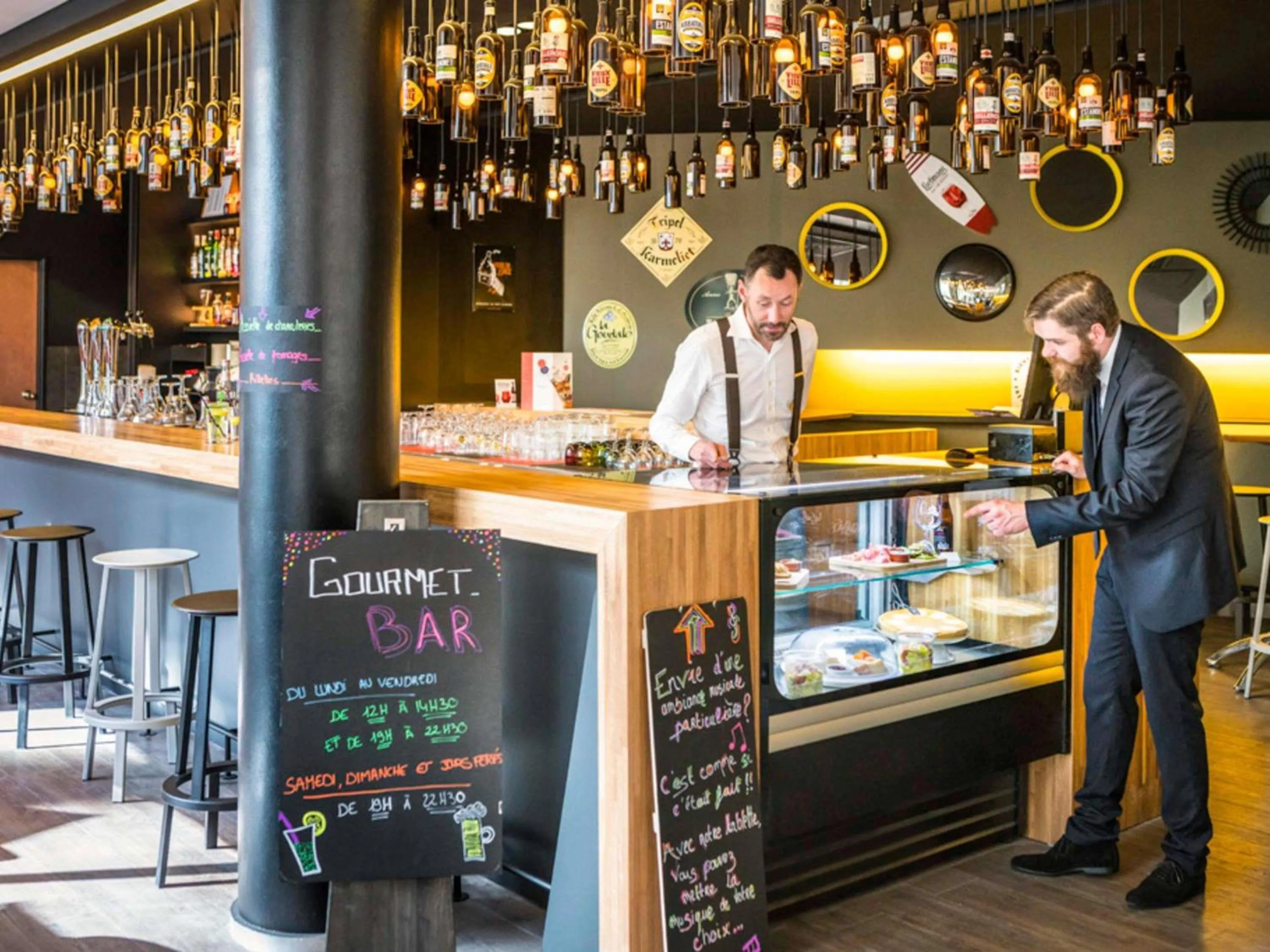 Lounge or bar in Novotel Lille Centre Gares