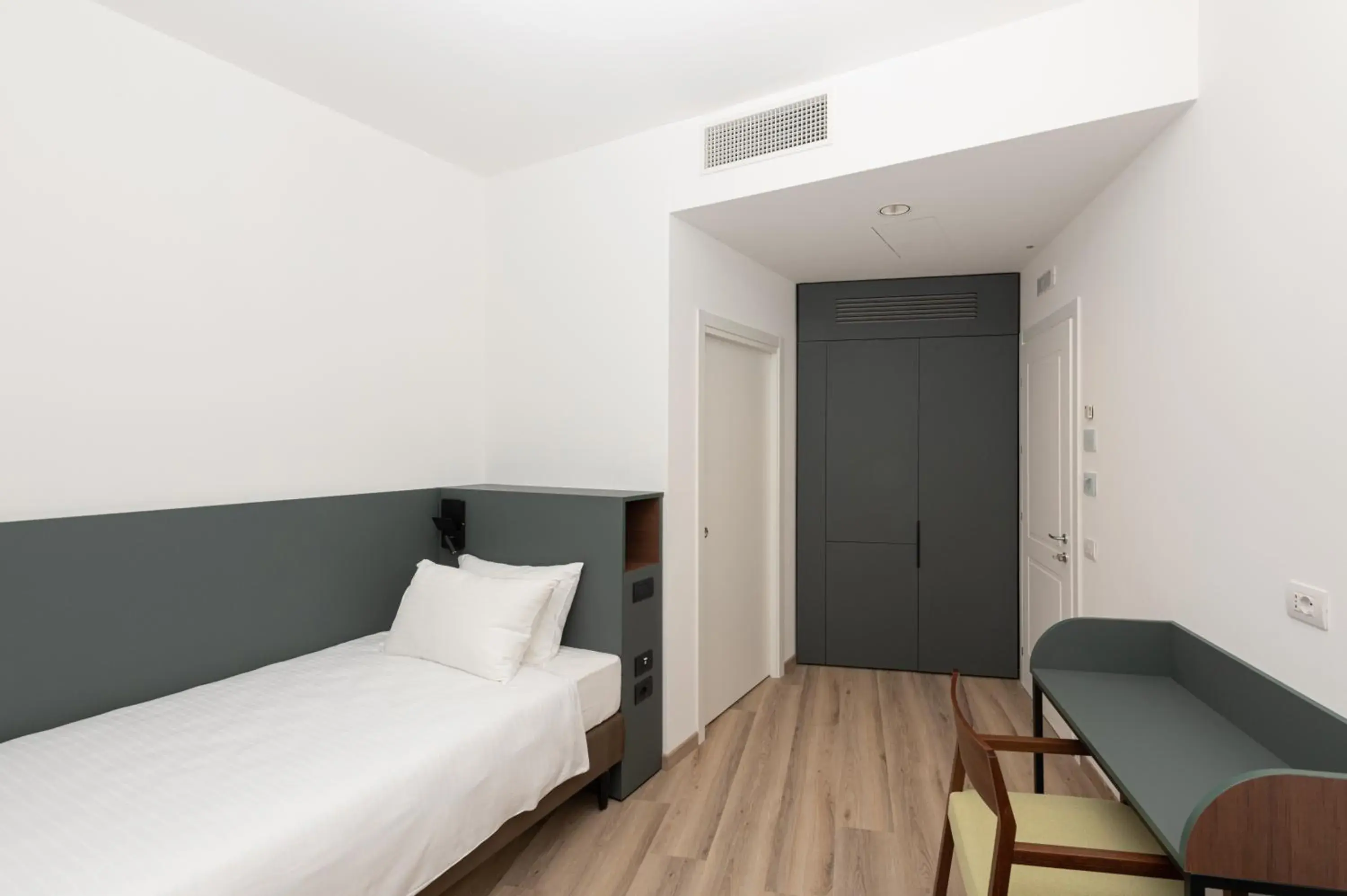 Single Room - single occupancy in Hotel Canton dell'Orto Single Room - single occupancy in Hotel Canton dell'Orto