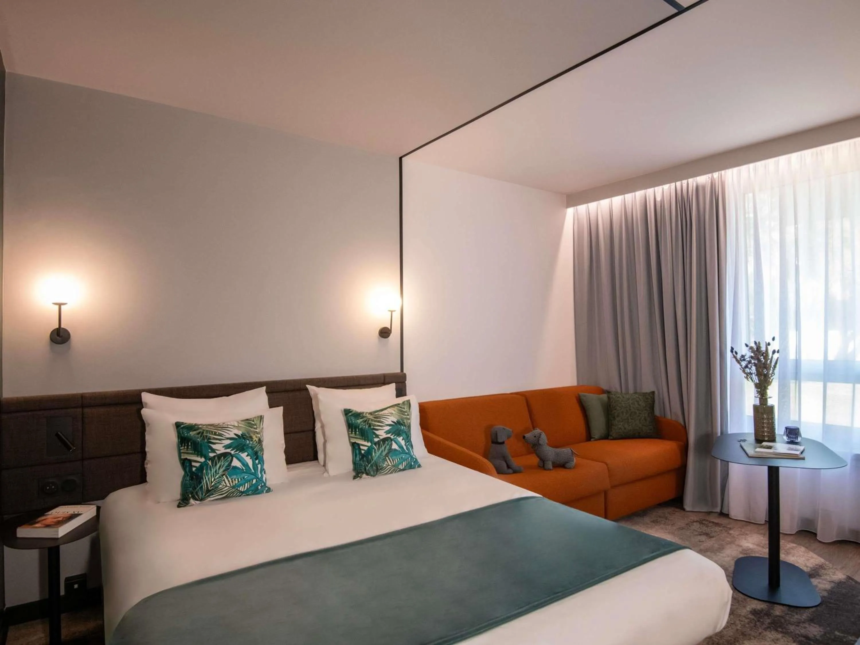 Bedroom, Bed in Novotel Nice Aéroport Cap 3000