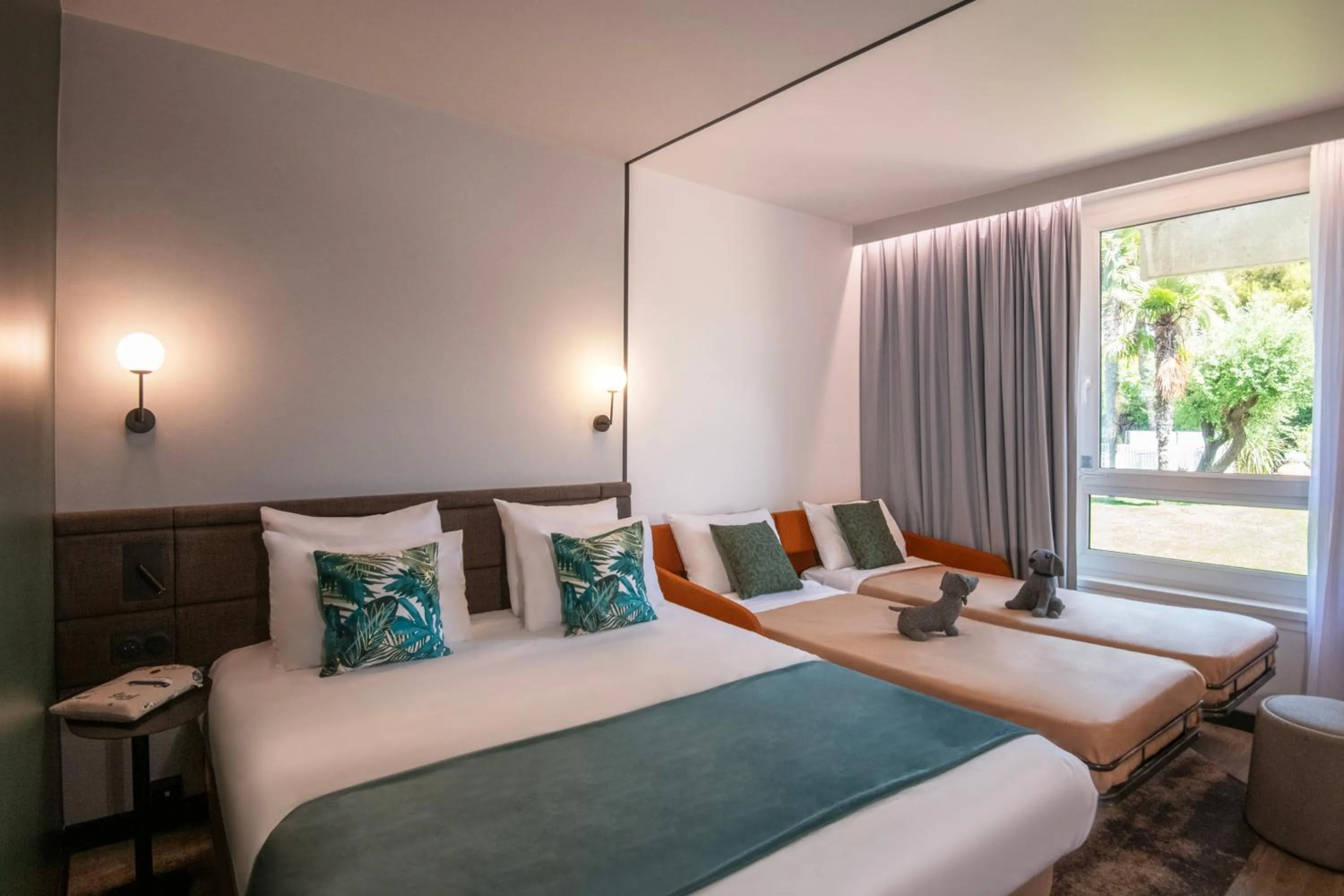 Bedroom, Bed in Novotel Nice Aéroport Cap 3000