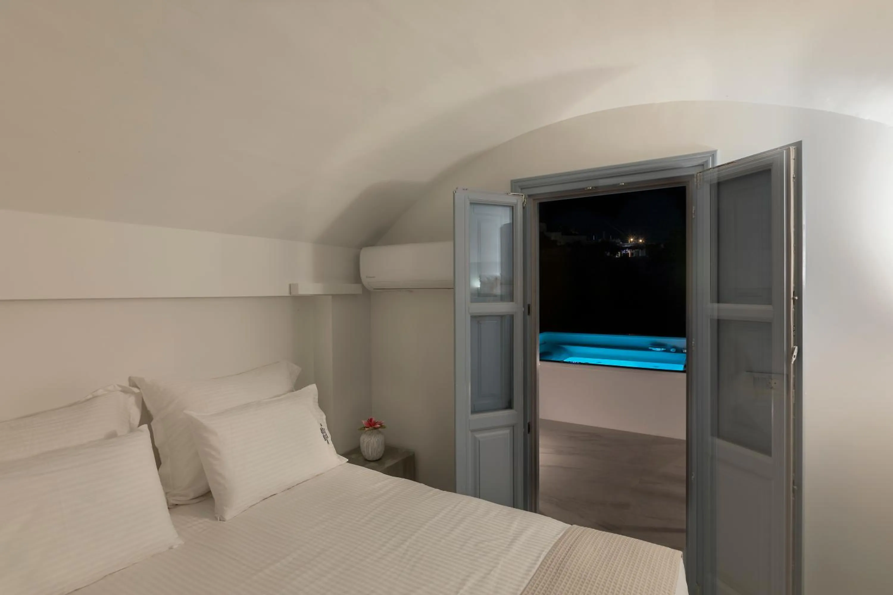 Bed in BlackStone Luxury Suites