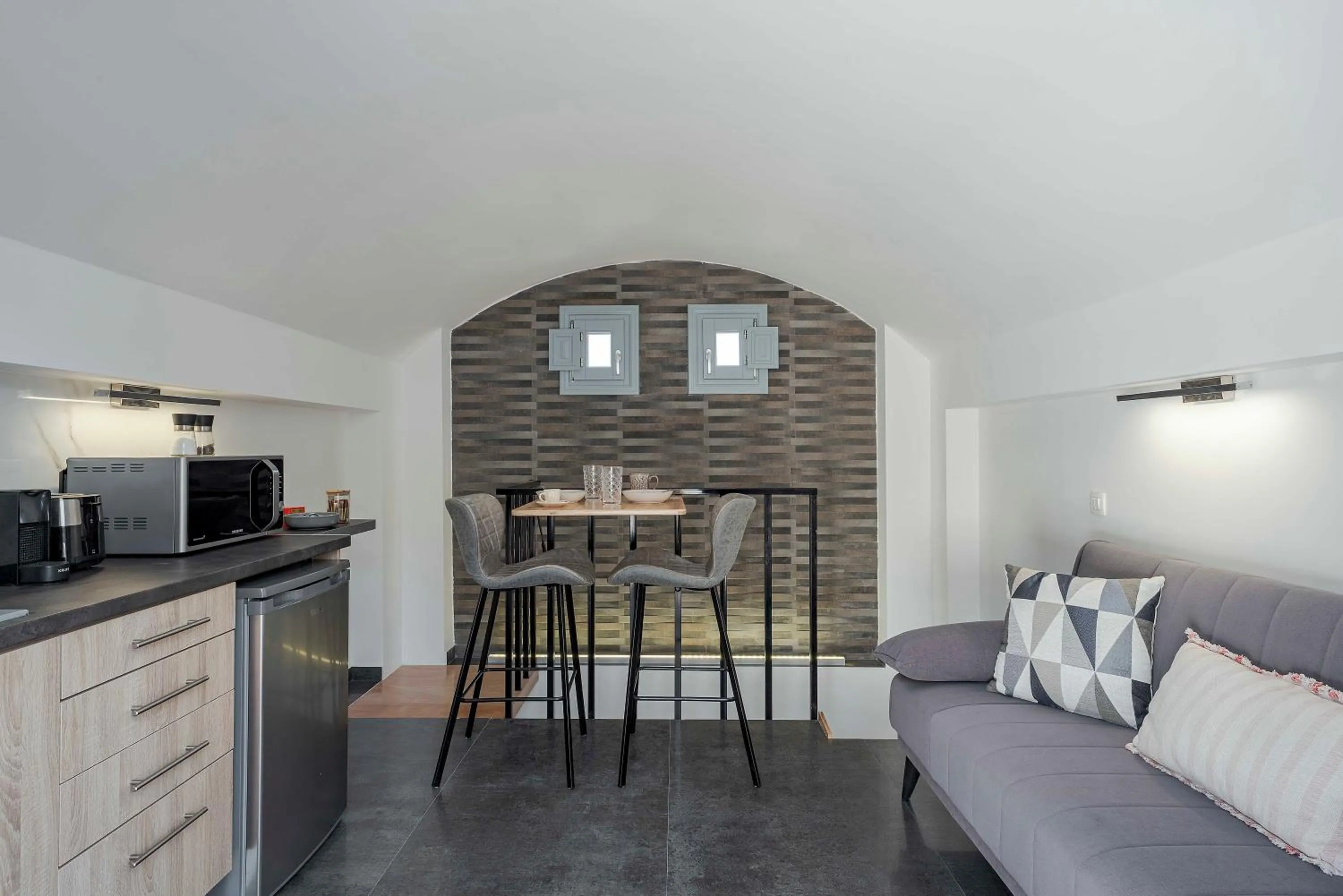 BlackStone Luxury Suites