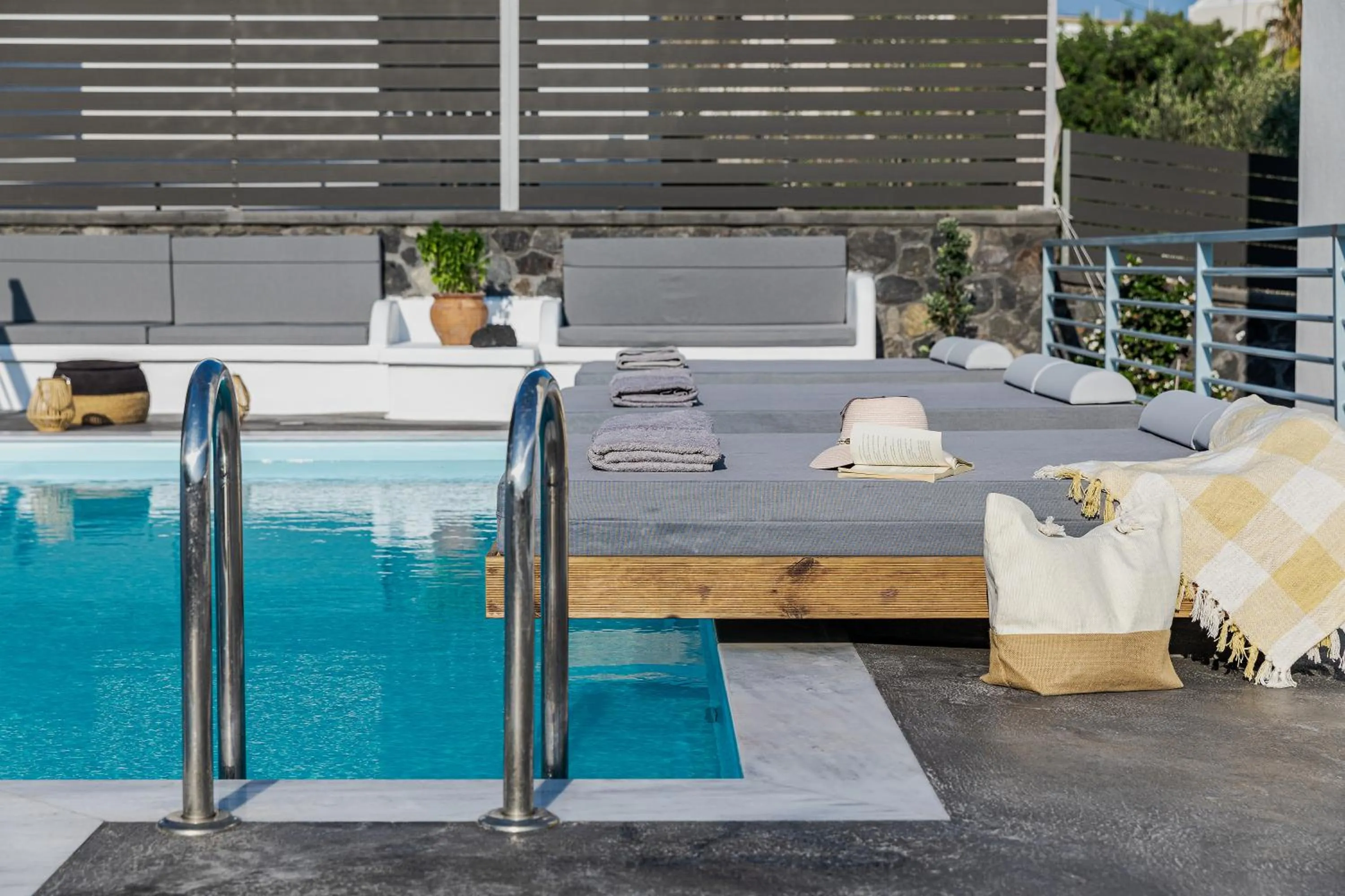 BlackStone Luxury Suites