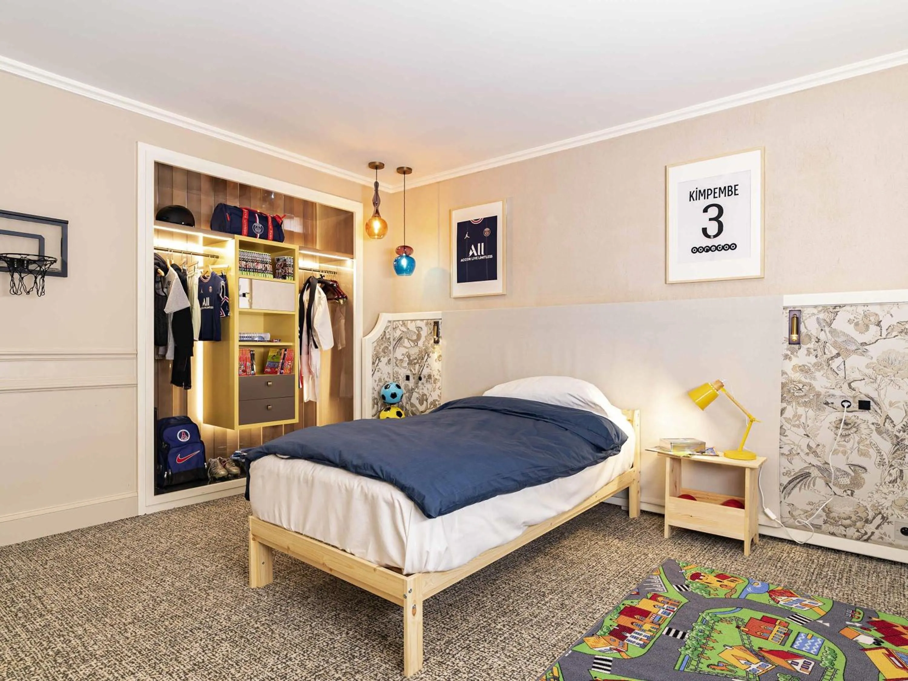 Bedroom, Bed in Sofitel Le Scribe Paris Opera