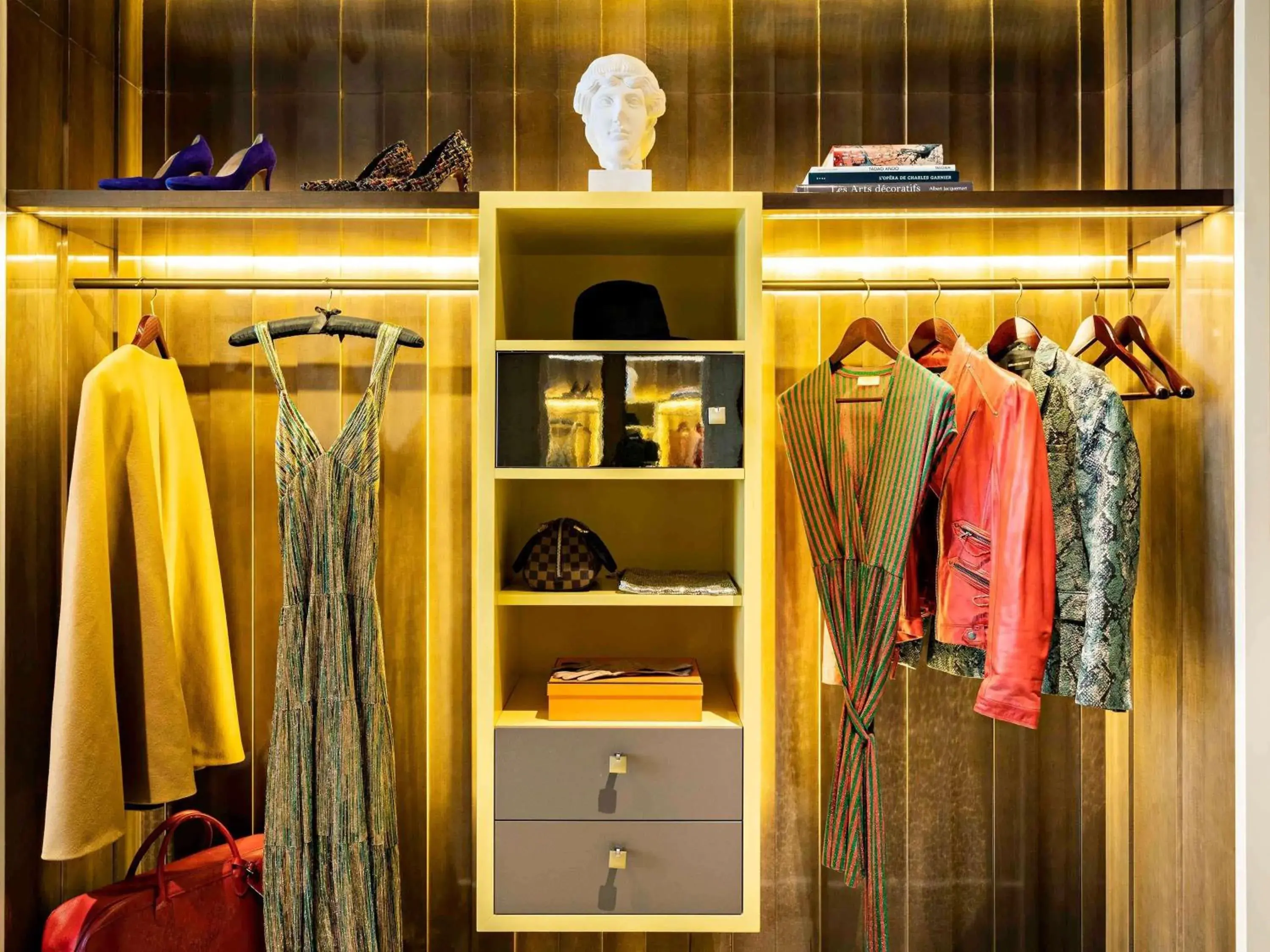 Prestige Suite with One King Bed /One Sofa Bed/Separate Living Room - Boulevard or Rue Scribe View in Sofitel Le Scribe Paris Opera Prestige Suite with One King Bed /One Sofa Bed/Separate Living Room - Boulevard or Rue Scribe View in Sofitel Le Scribe Paris Opera