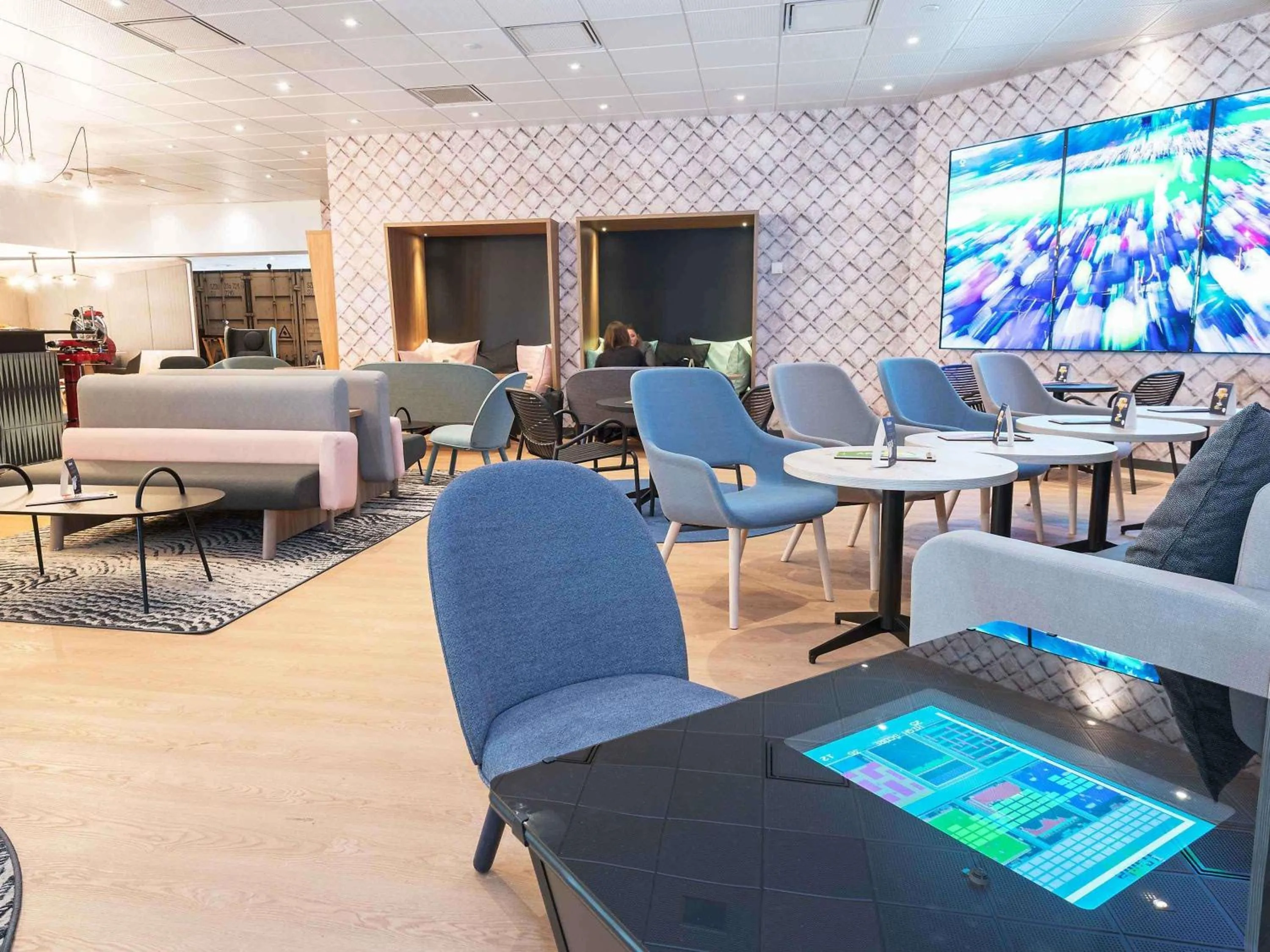 Lounge or bar in Novotel Marne-la-Vallée Noisy-le-Grand