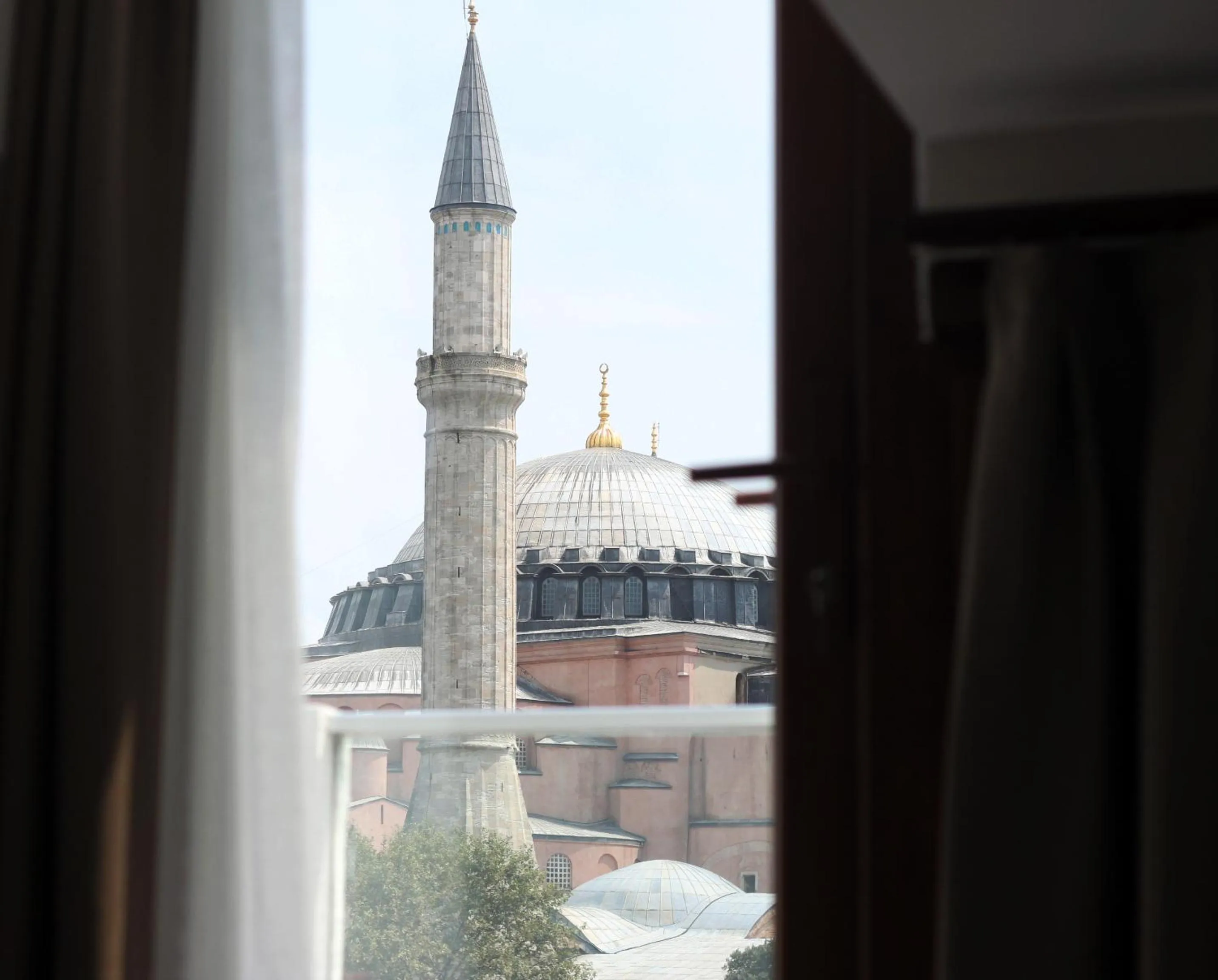 Day in Fuego Design Suites