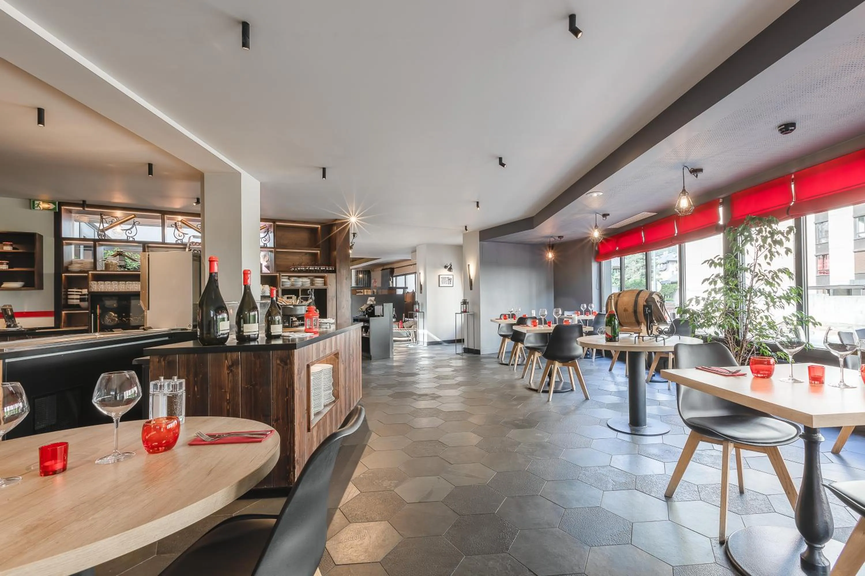 Restaurant/places to eat in Chalet Hôtel Le Prieuré & Spa