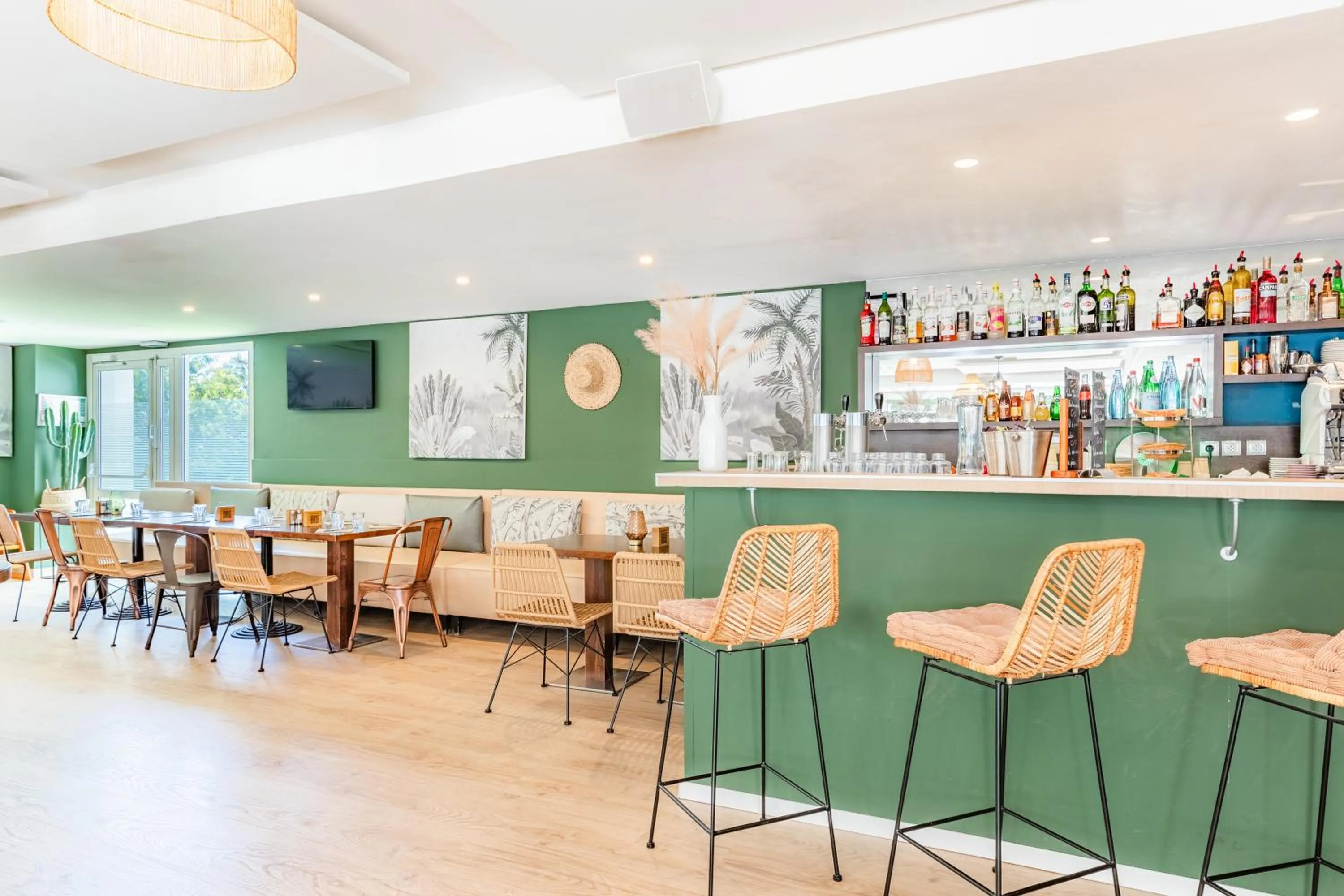 Restaurant/places to eat in Appart’City Confort Montpellier Ovalie I