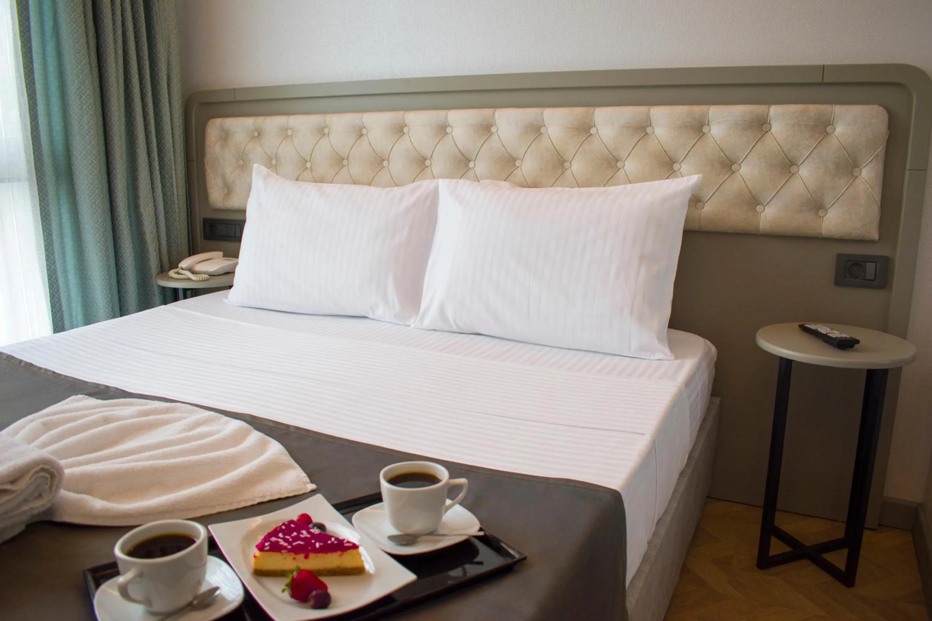 Bedroom, Bed in Mayer Hotel Istanbul