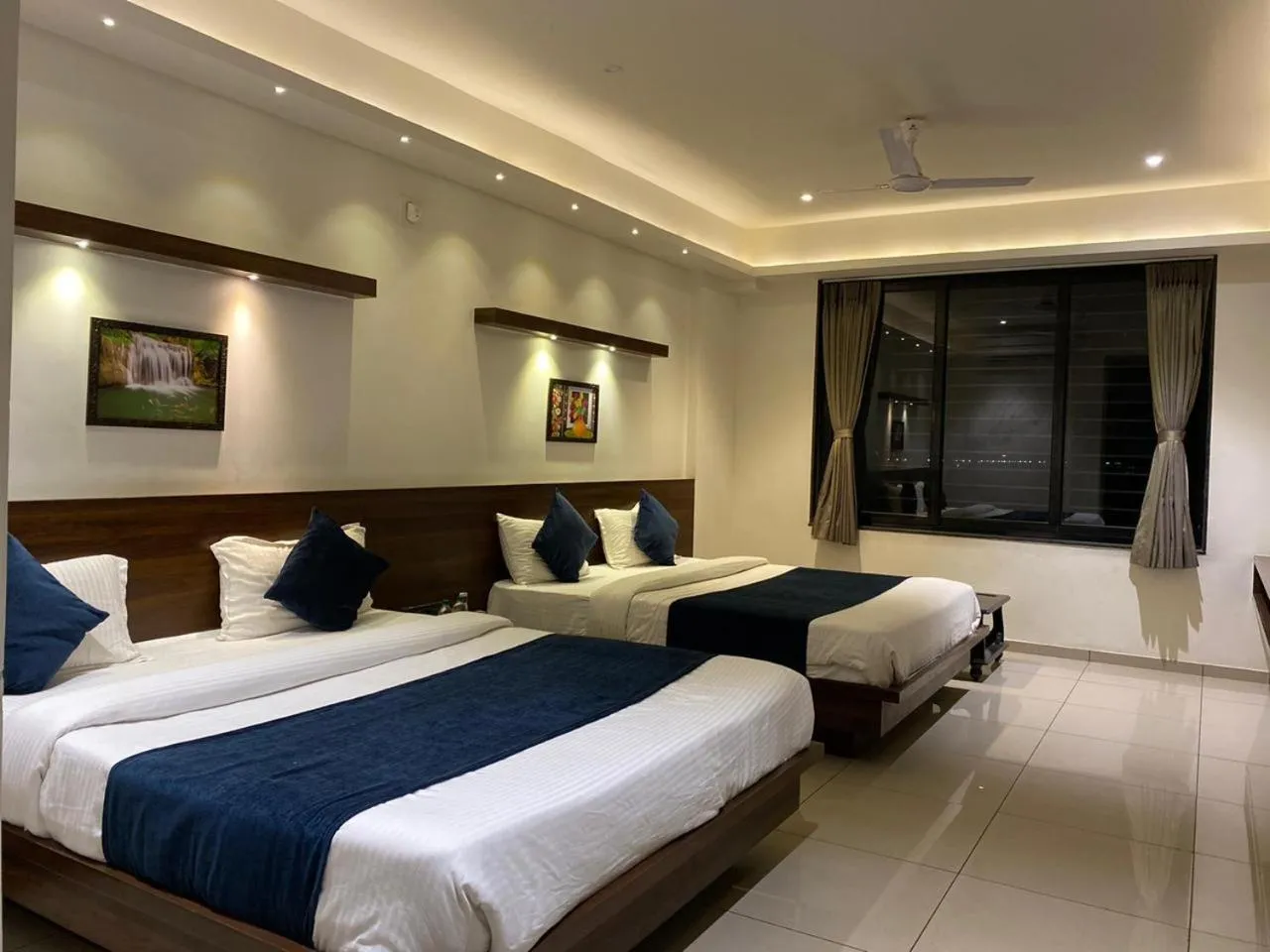 Bed in Hotel Sparsh Inn - Chandkheda