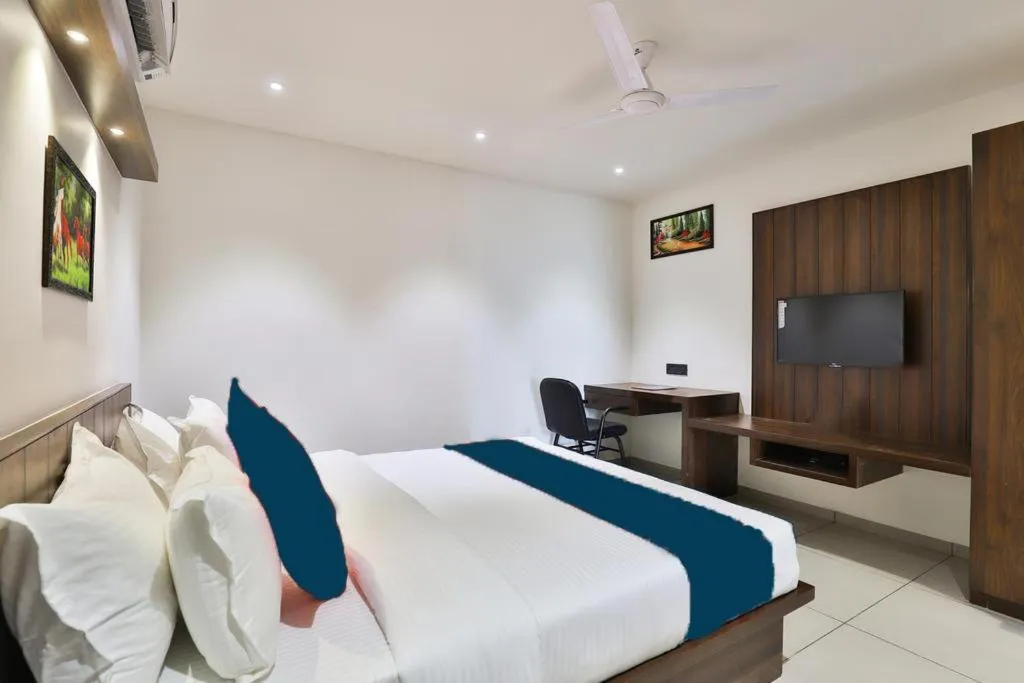 Bed in Hotel Sparsh Inn - Chandkheda