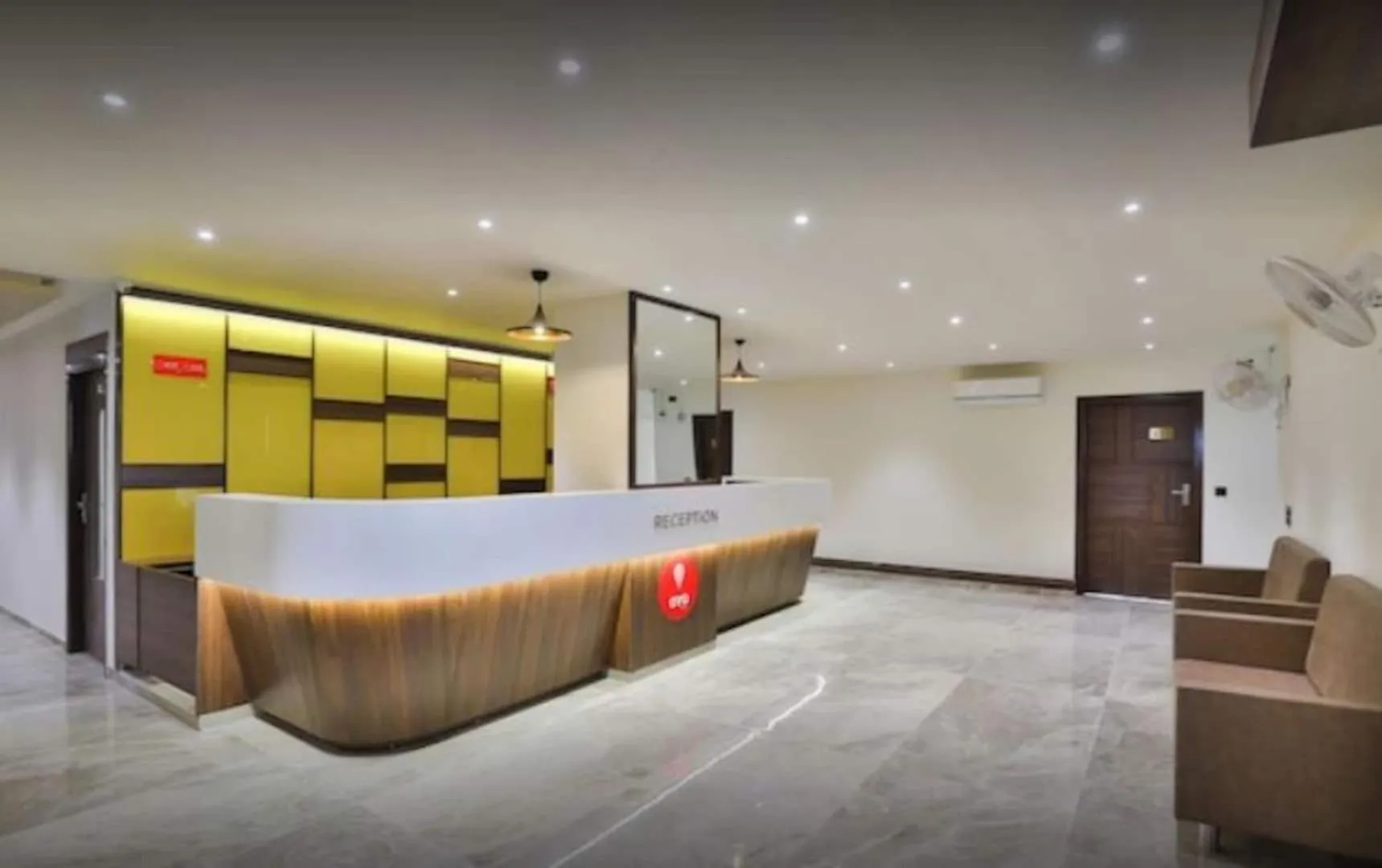 Lobby or reception in Hotel Sparsh Inn - Chandkheda