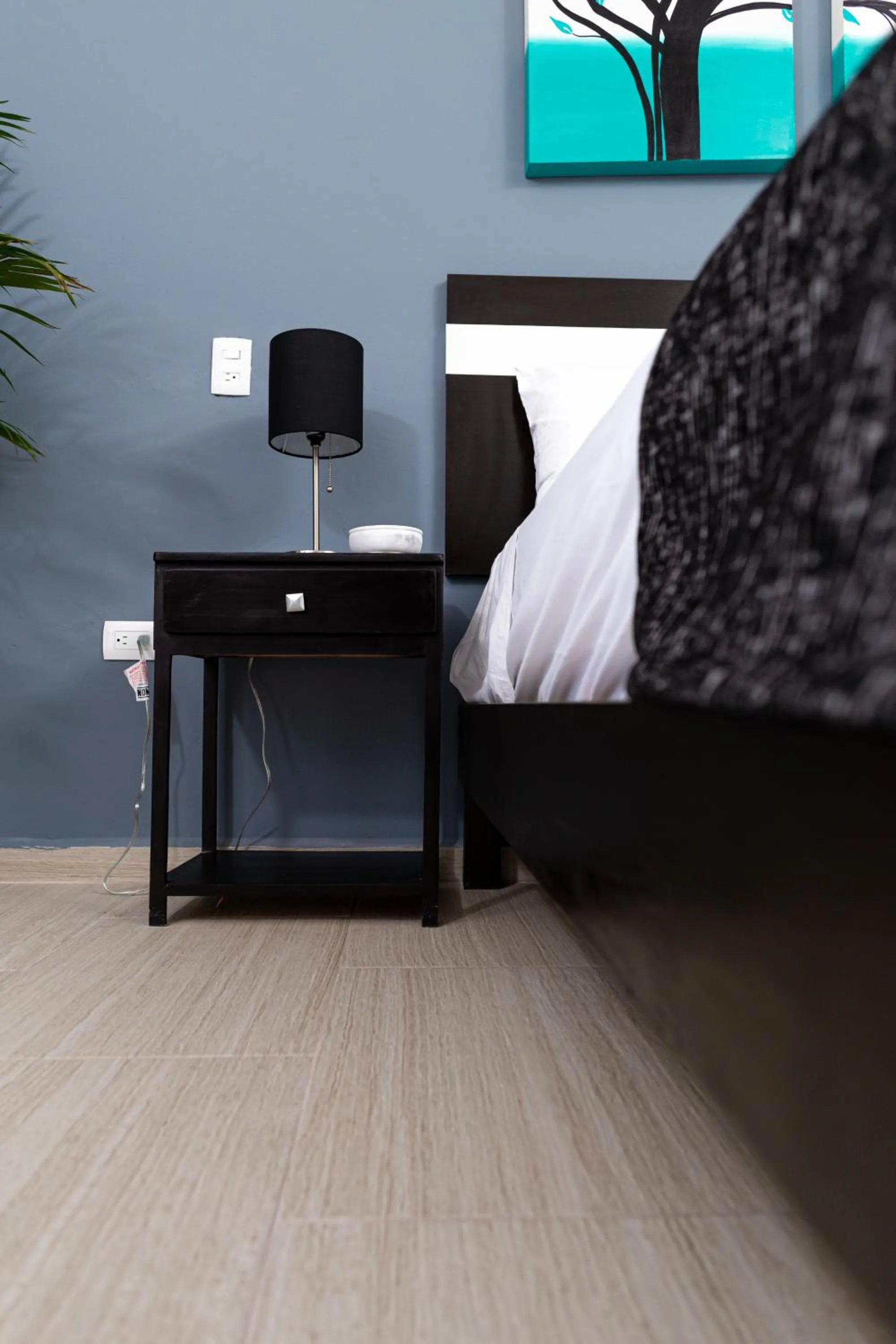 hair dresser, Bed in Santa Fe Studios And Suites