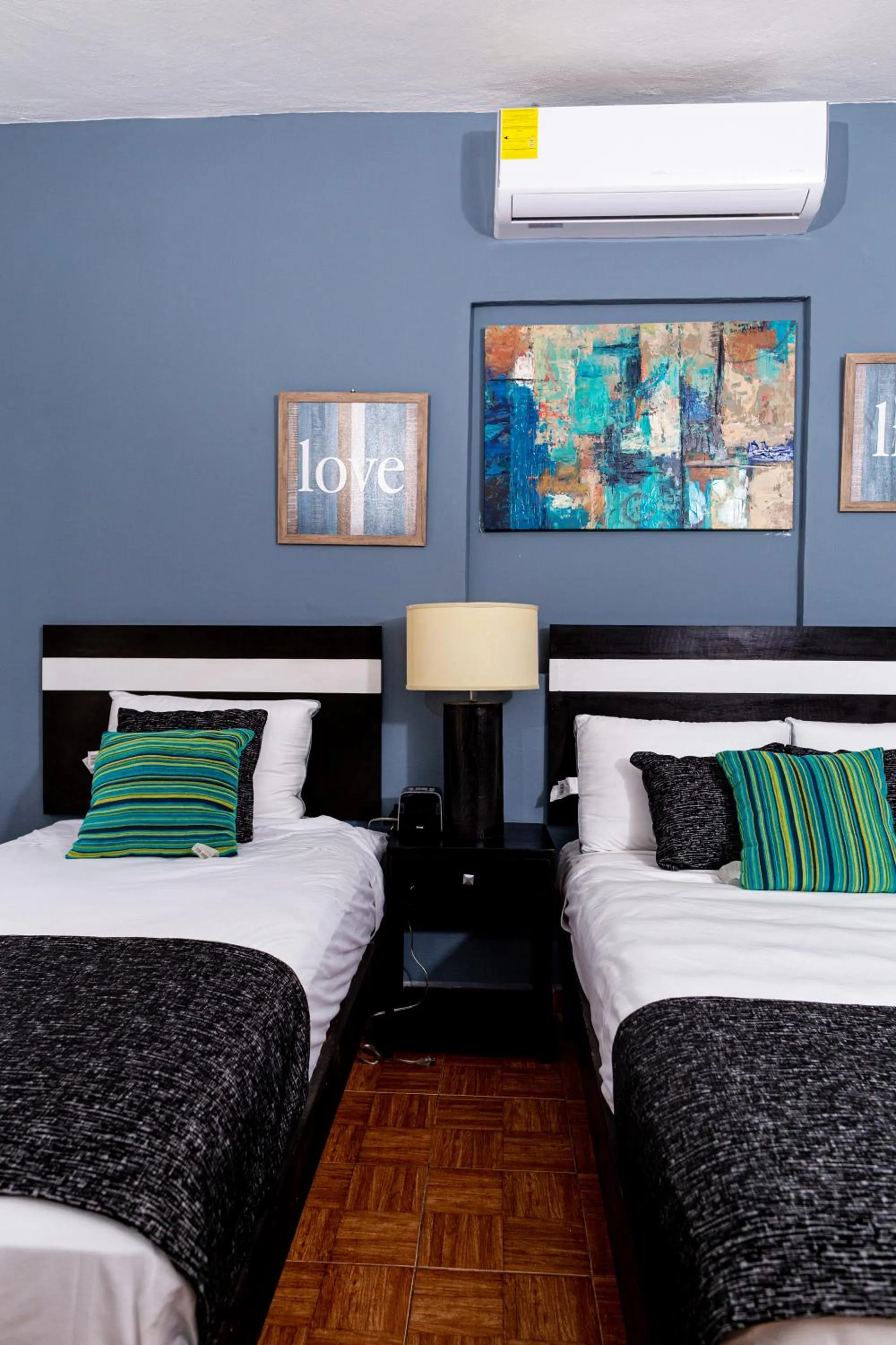 Bedroom, Bed in Santa Fe Studios And Suites