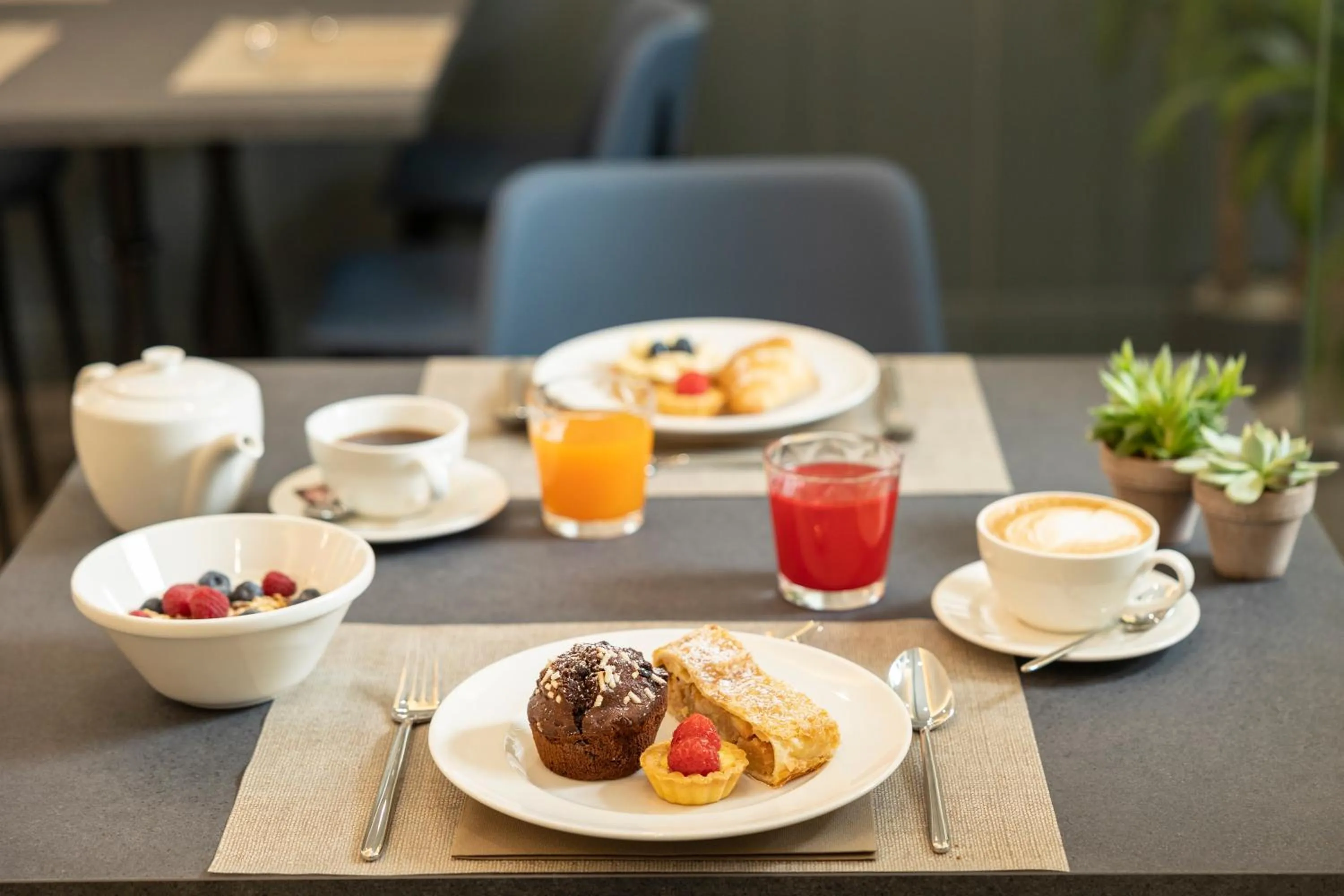 Food and drinks in Hotel La Caporala