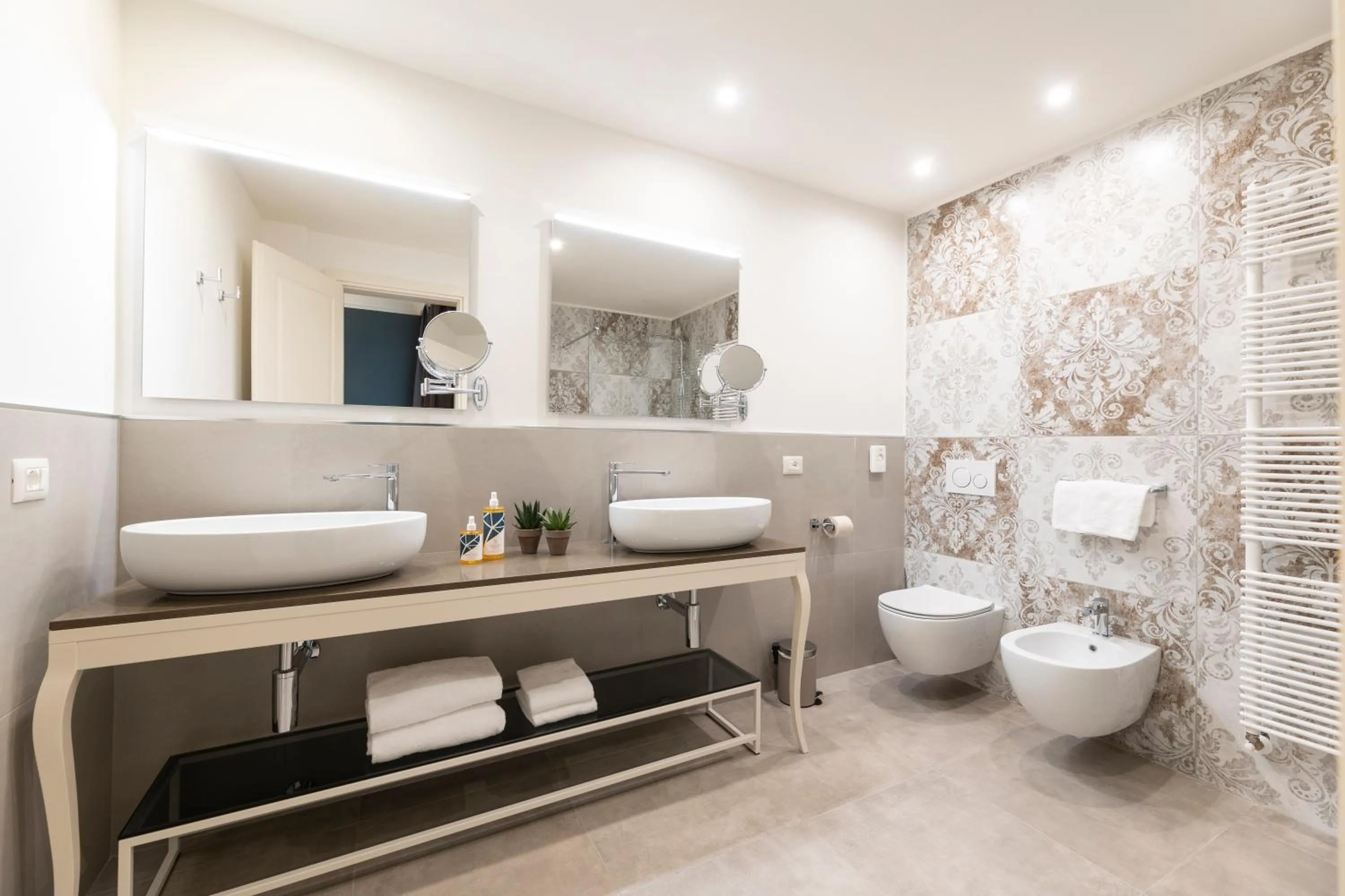 Toilet in Hotel La Caporala