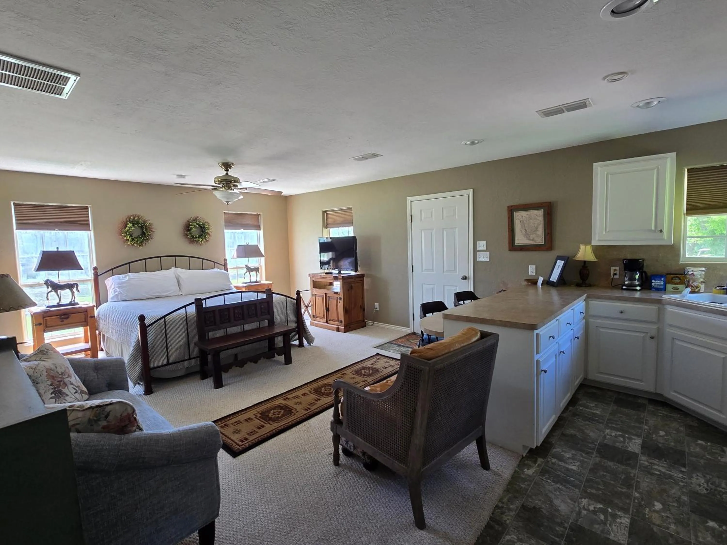 Bed in Inn at Indian Creek