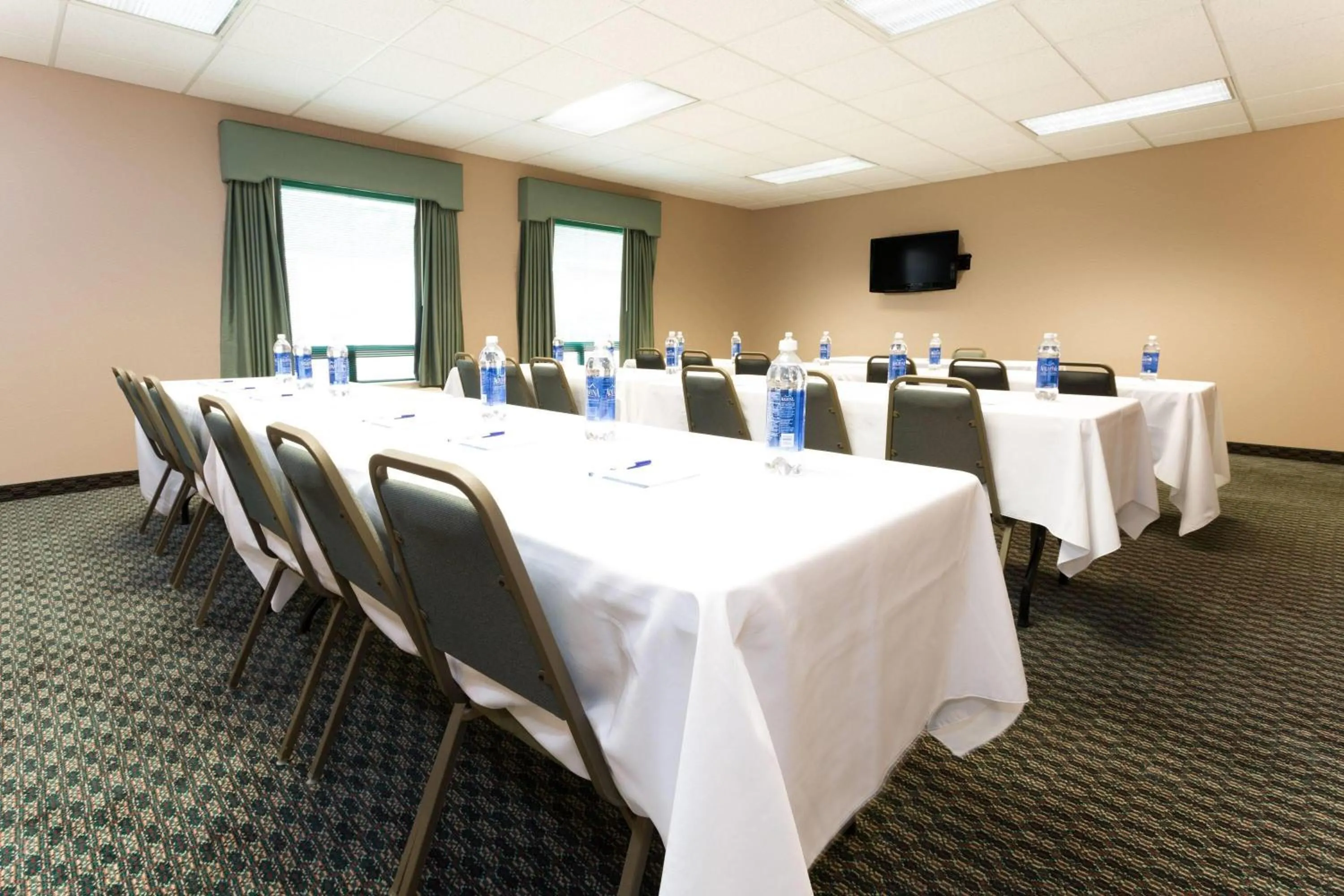 Meeting/conference room in Baymont by Wyndham Mason