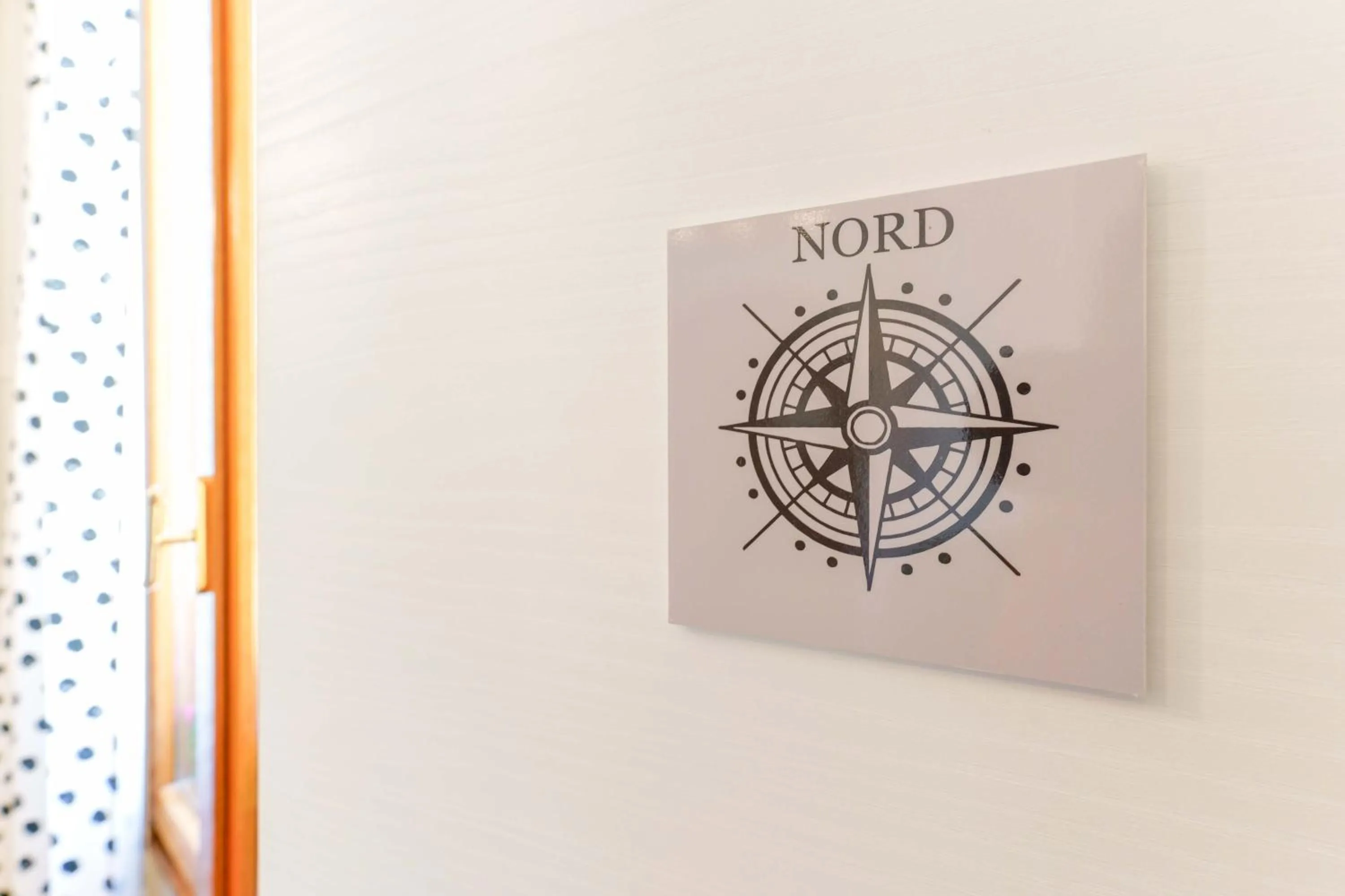 Decorative detail in B&B Il Viaggio Bologna