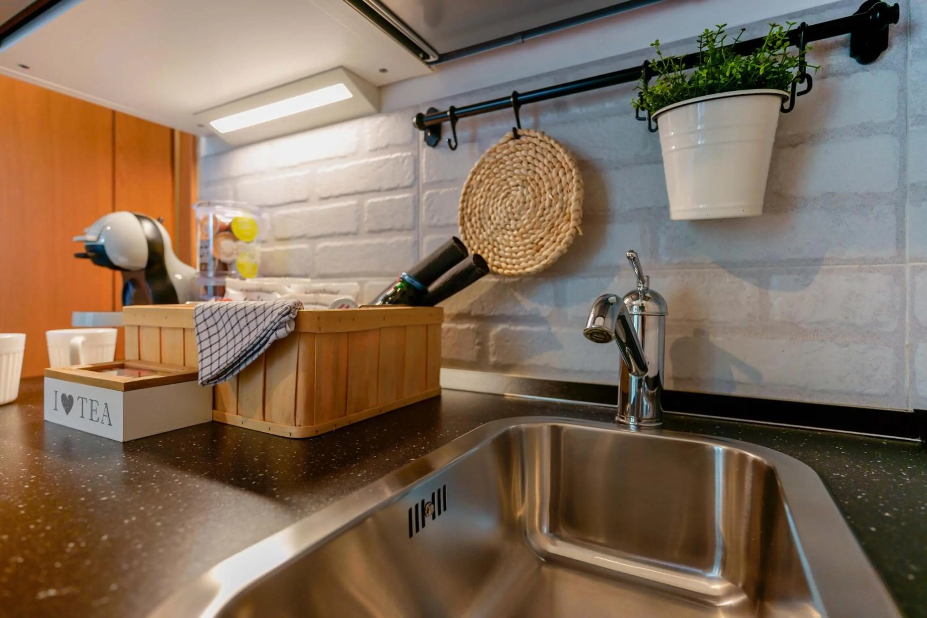 Kitchen or kitchenette in B&B Il Viaggio Bologna