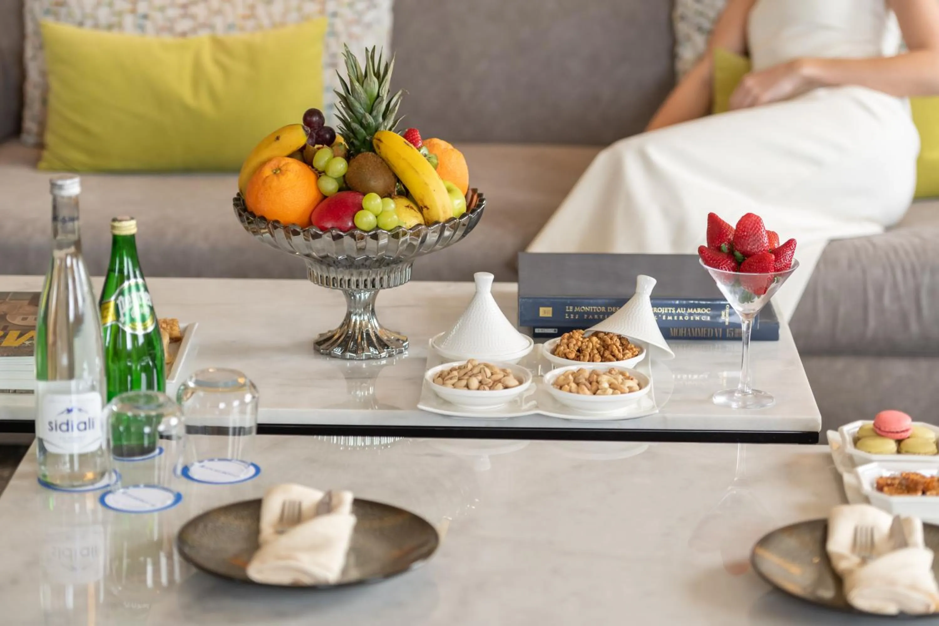 Communal lounge/ TV room in Sky Casa Airport