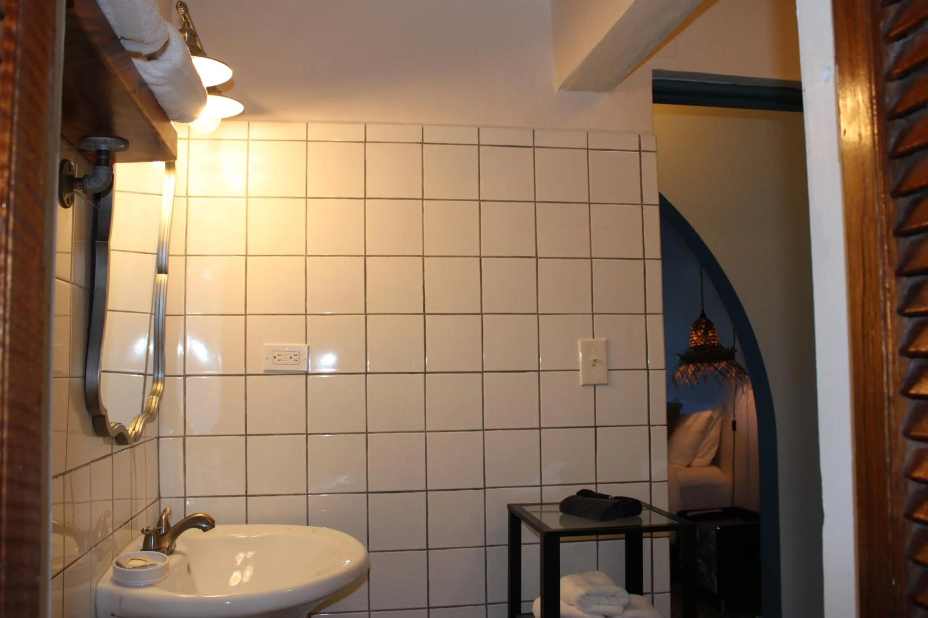 Bathroom in Numero Uno Beach Apartments