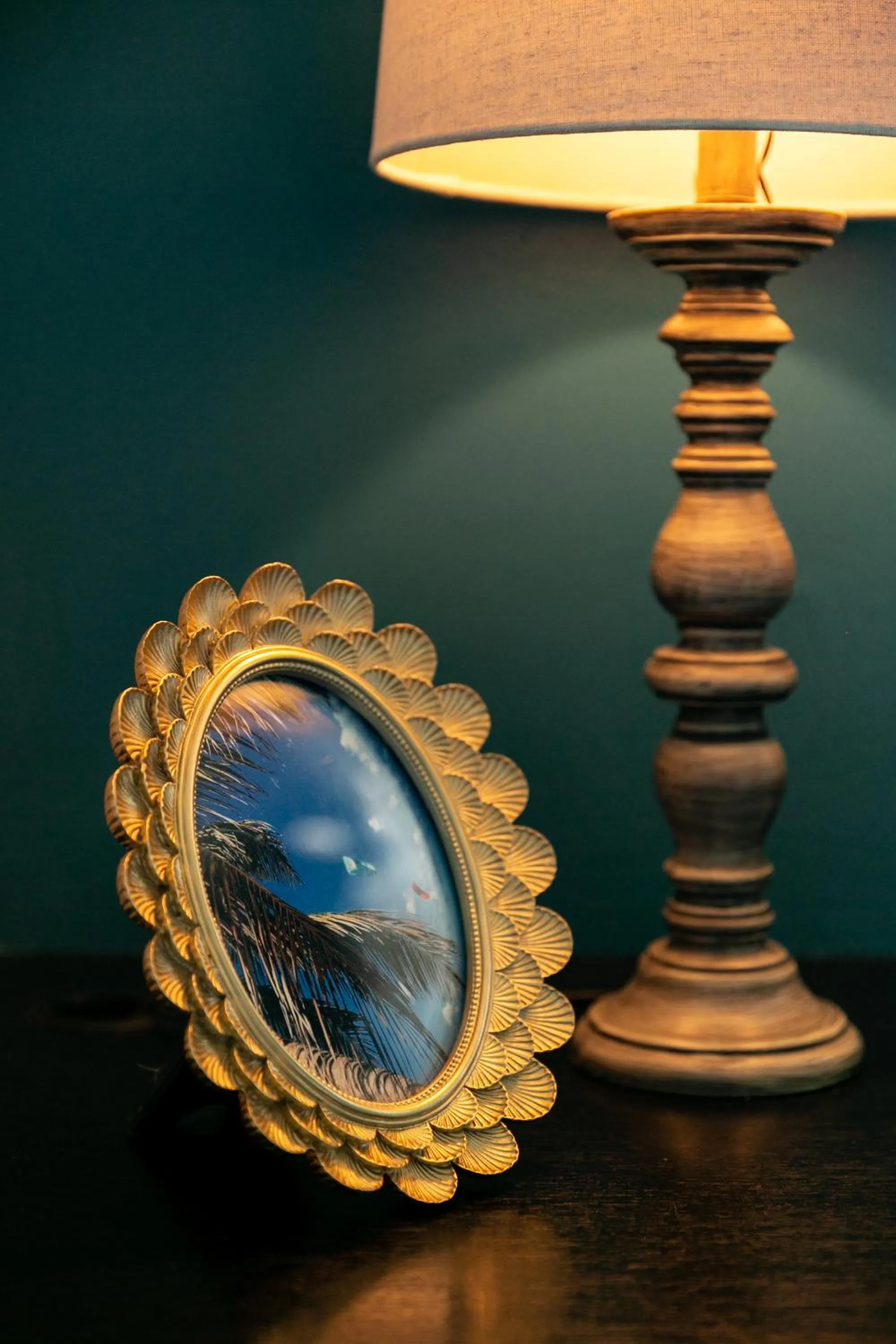 Decorative detail in Numero Uno Beach Apartments