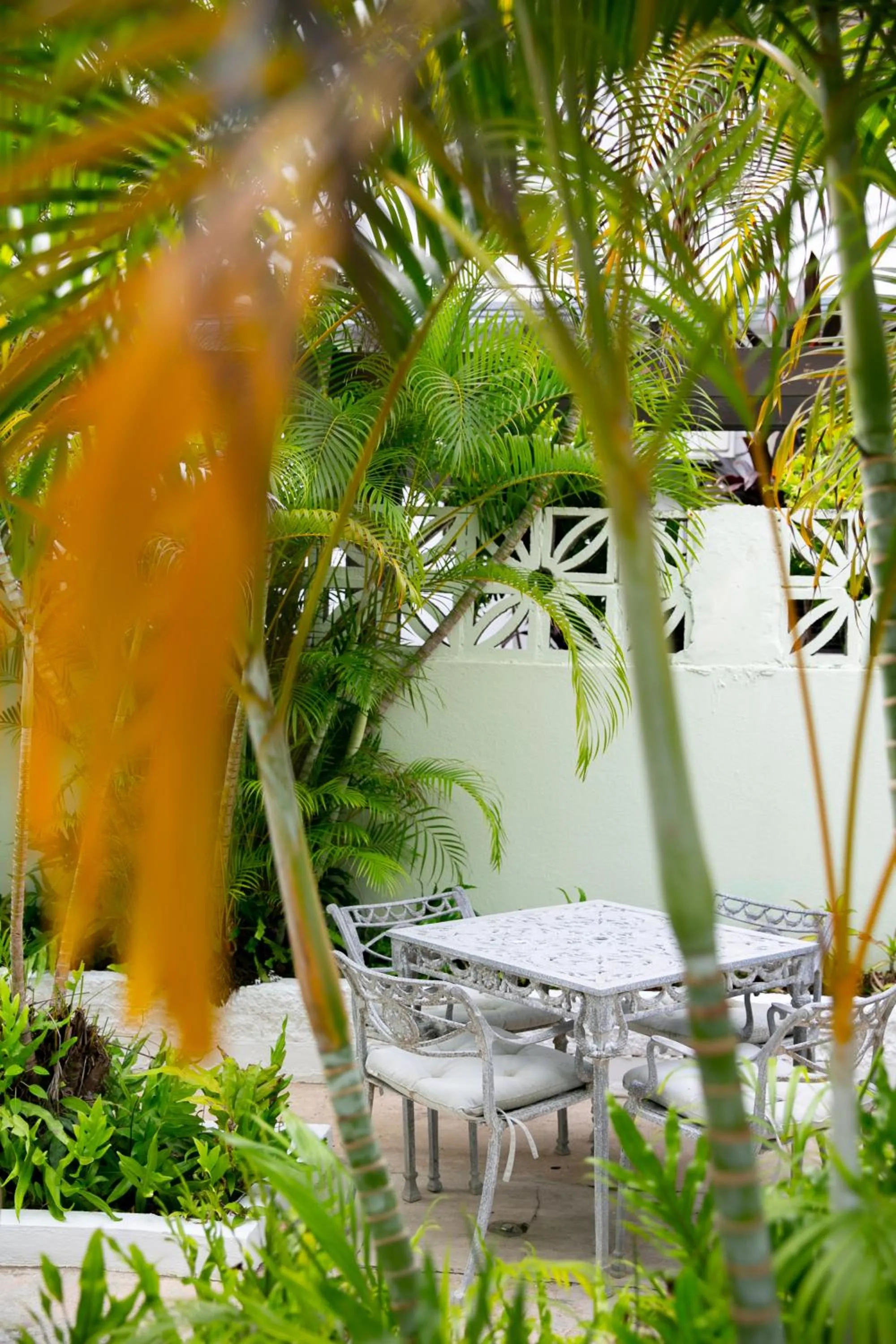 Patio in Numero Uno Beach Apartments