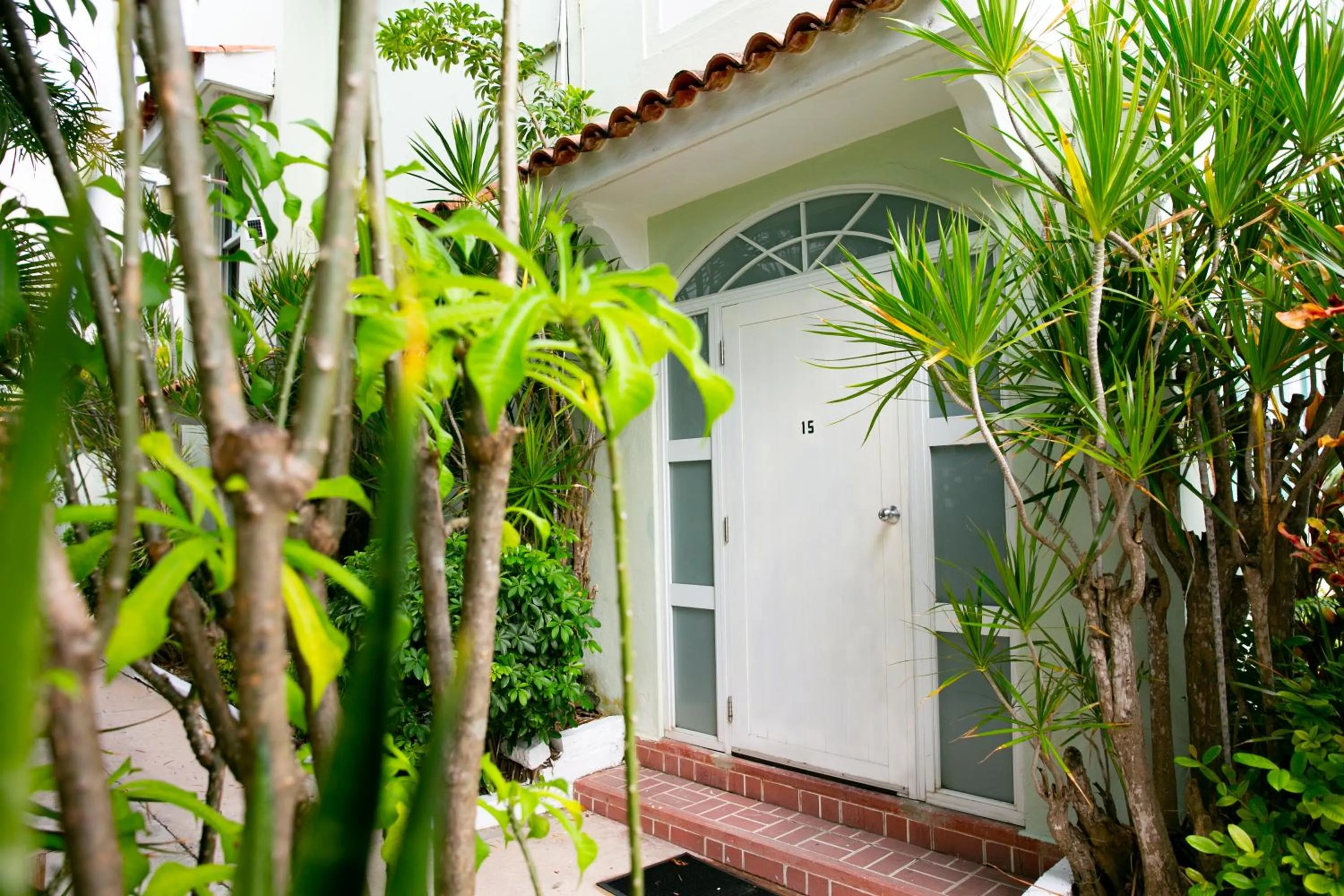 Numero Uno Beach Apartments