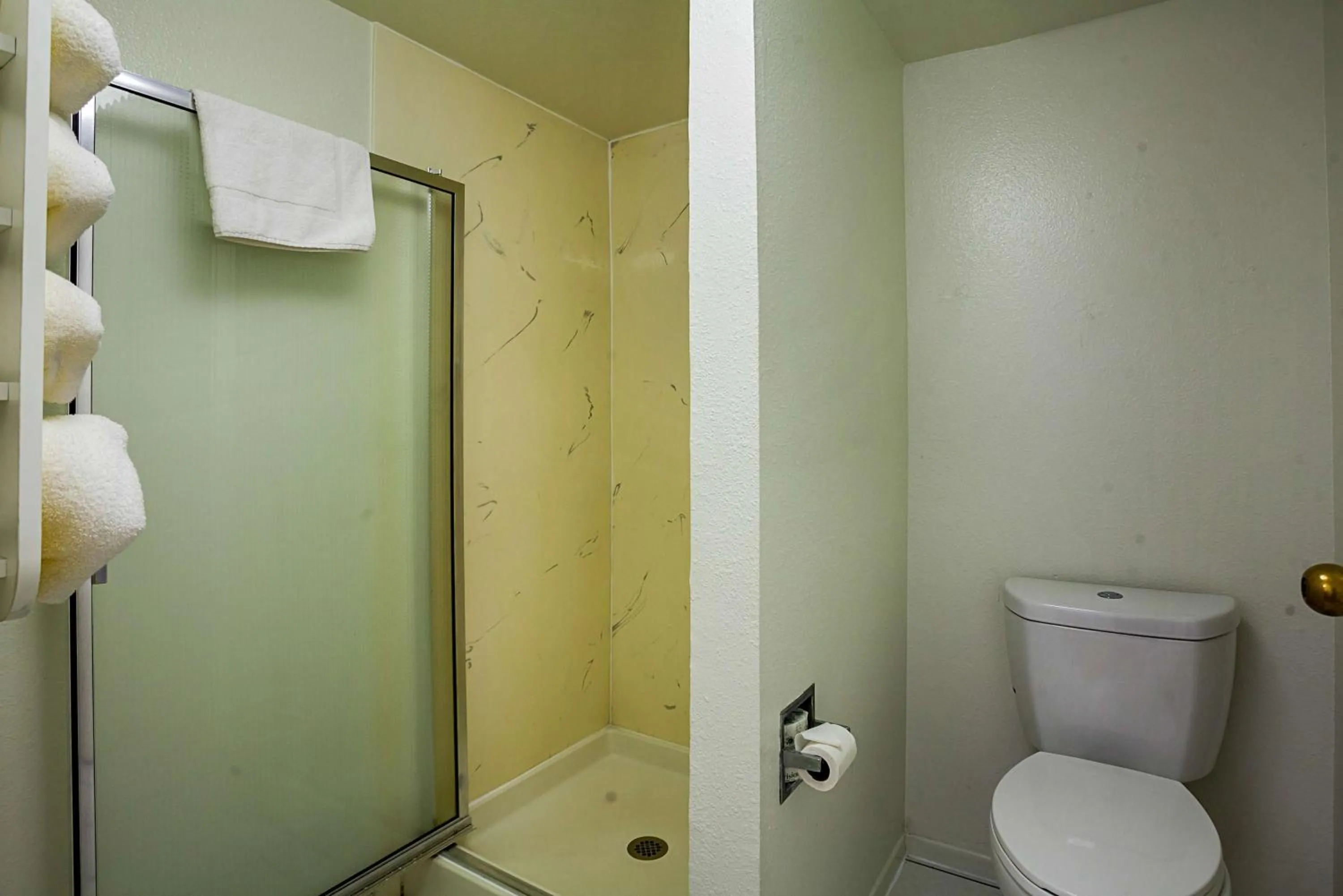 Shower in Motel 6-Ventura, CA - Downtown