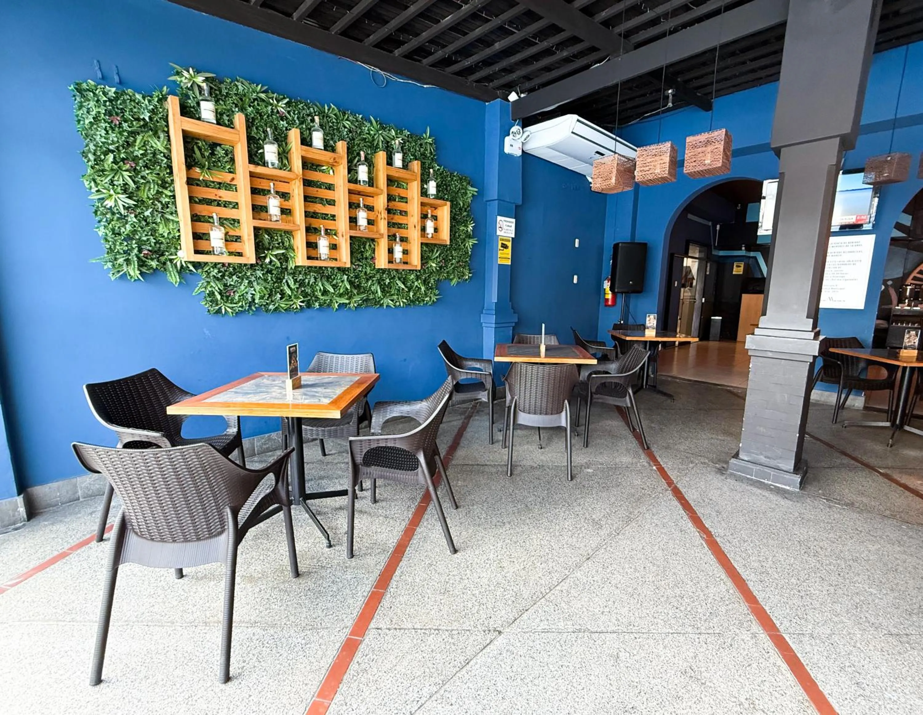 Lounge or bar in WinMeier Hotel y Casino