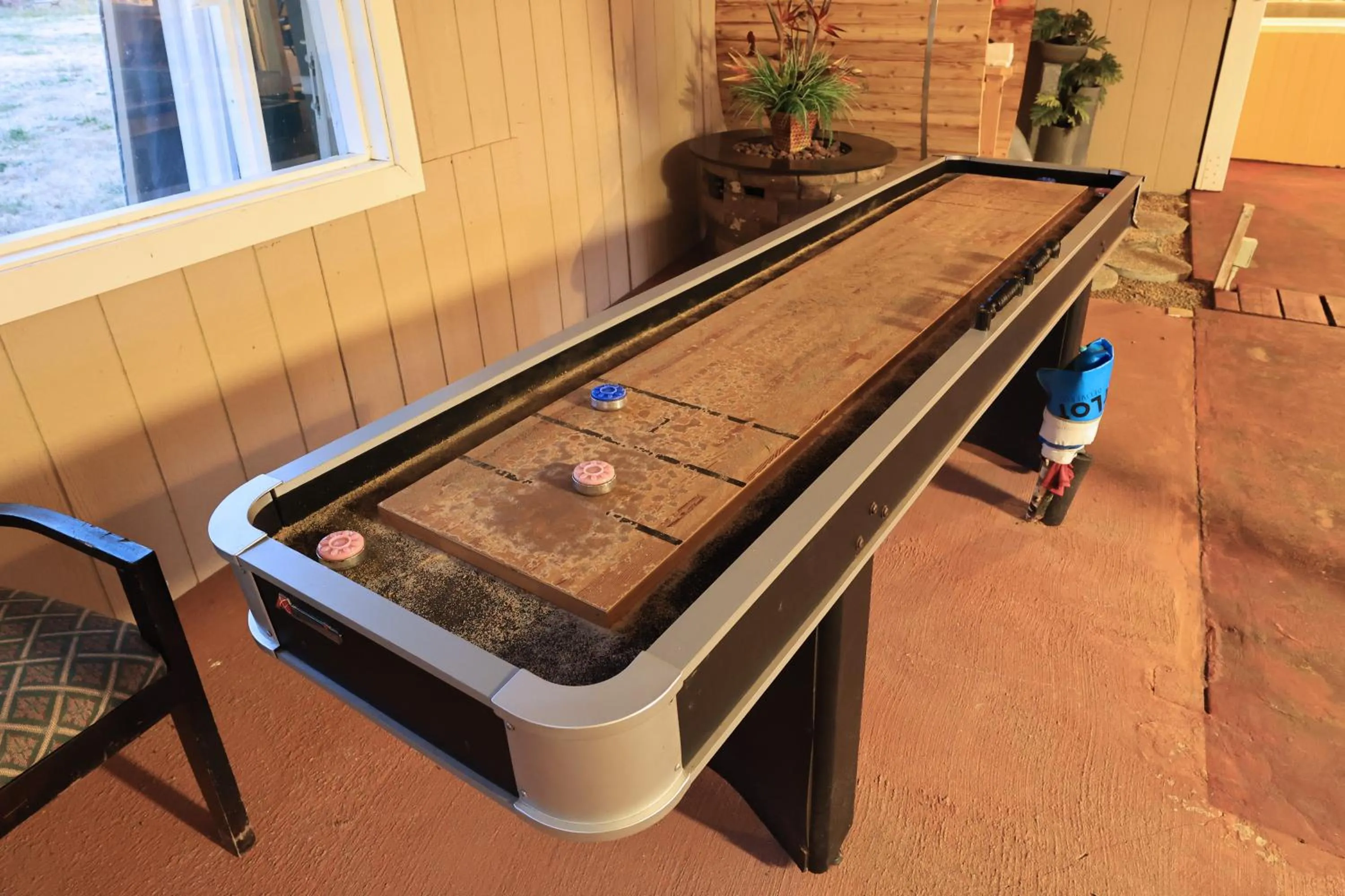 Game Room in Beachwood Condos & Resort