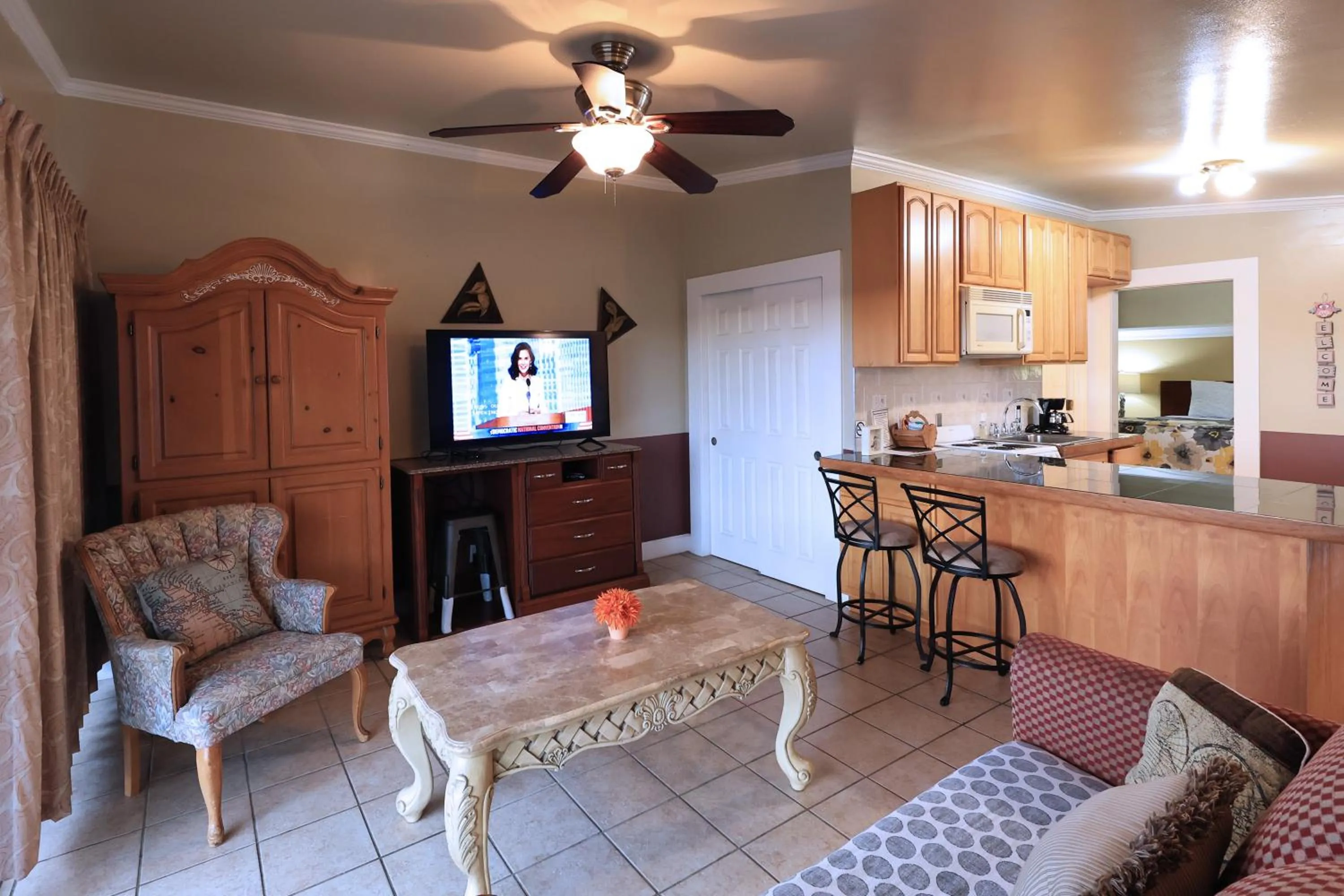 Seating area in Beachwood Condos & Resort