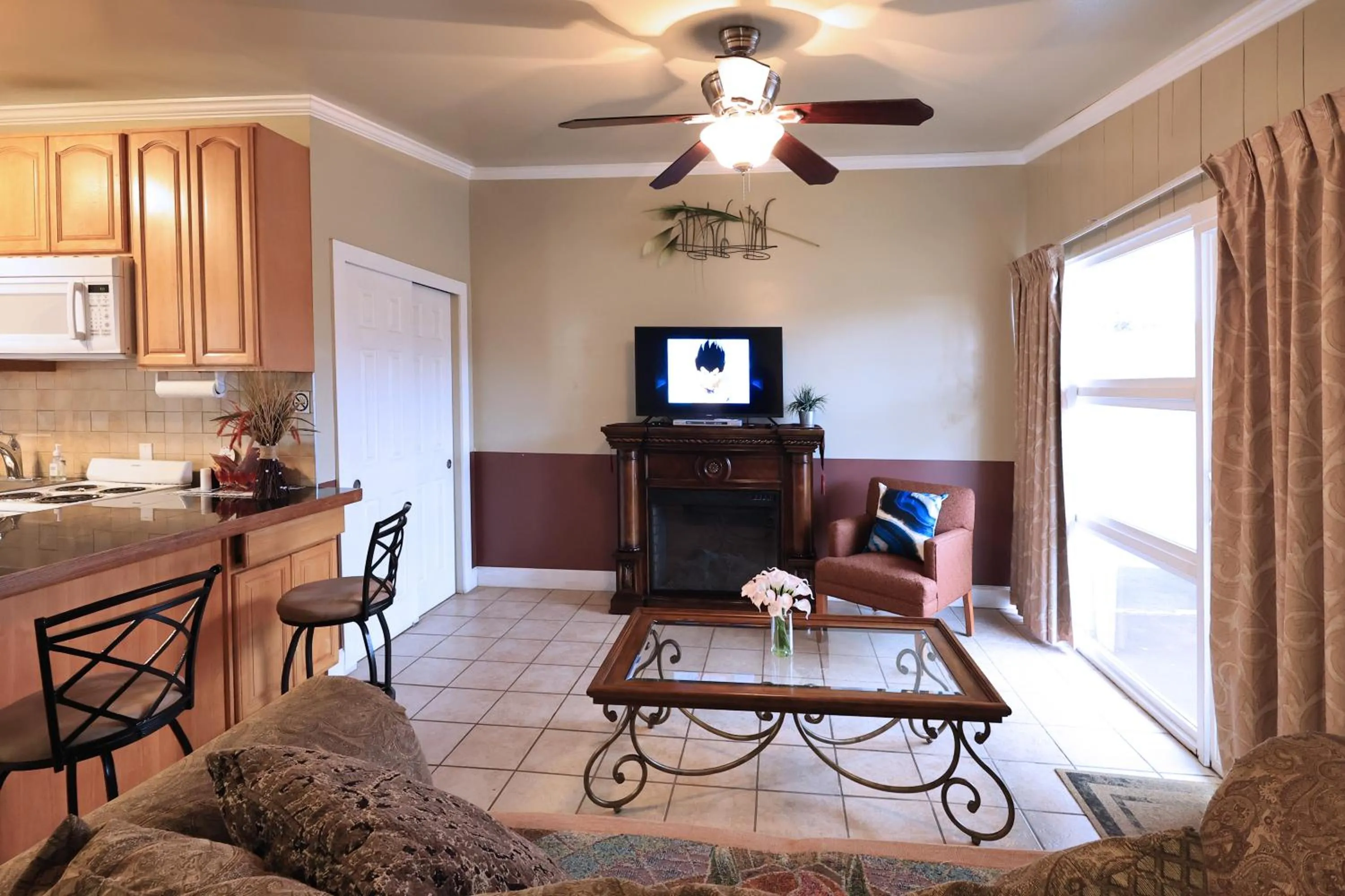 Seating area in Beachwood Condos & Resort