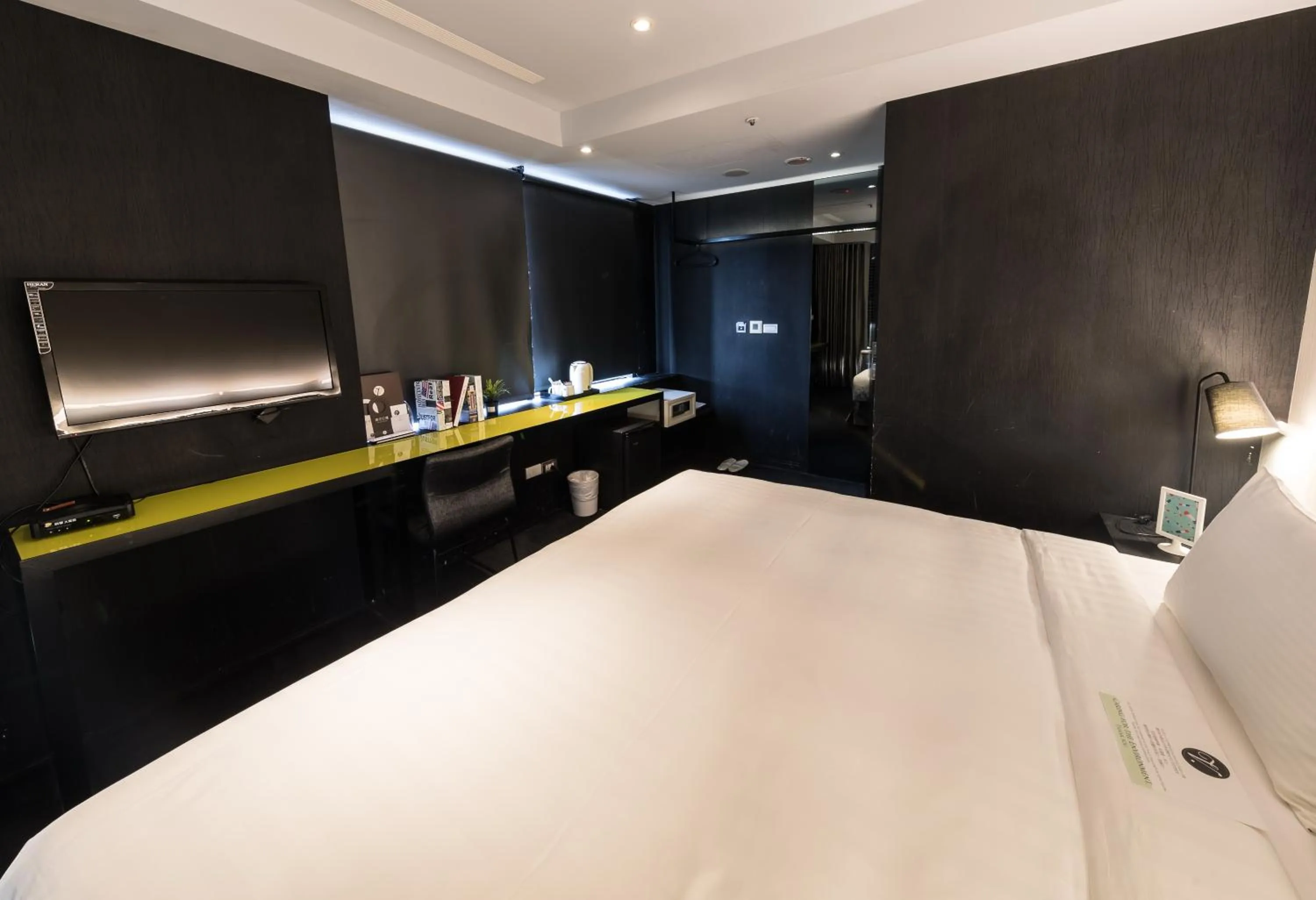 Bed in Vendome East Inn