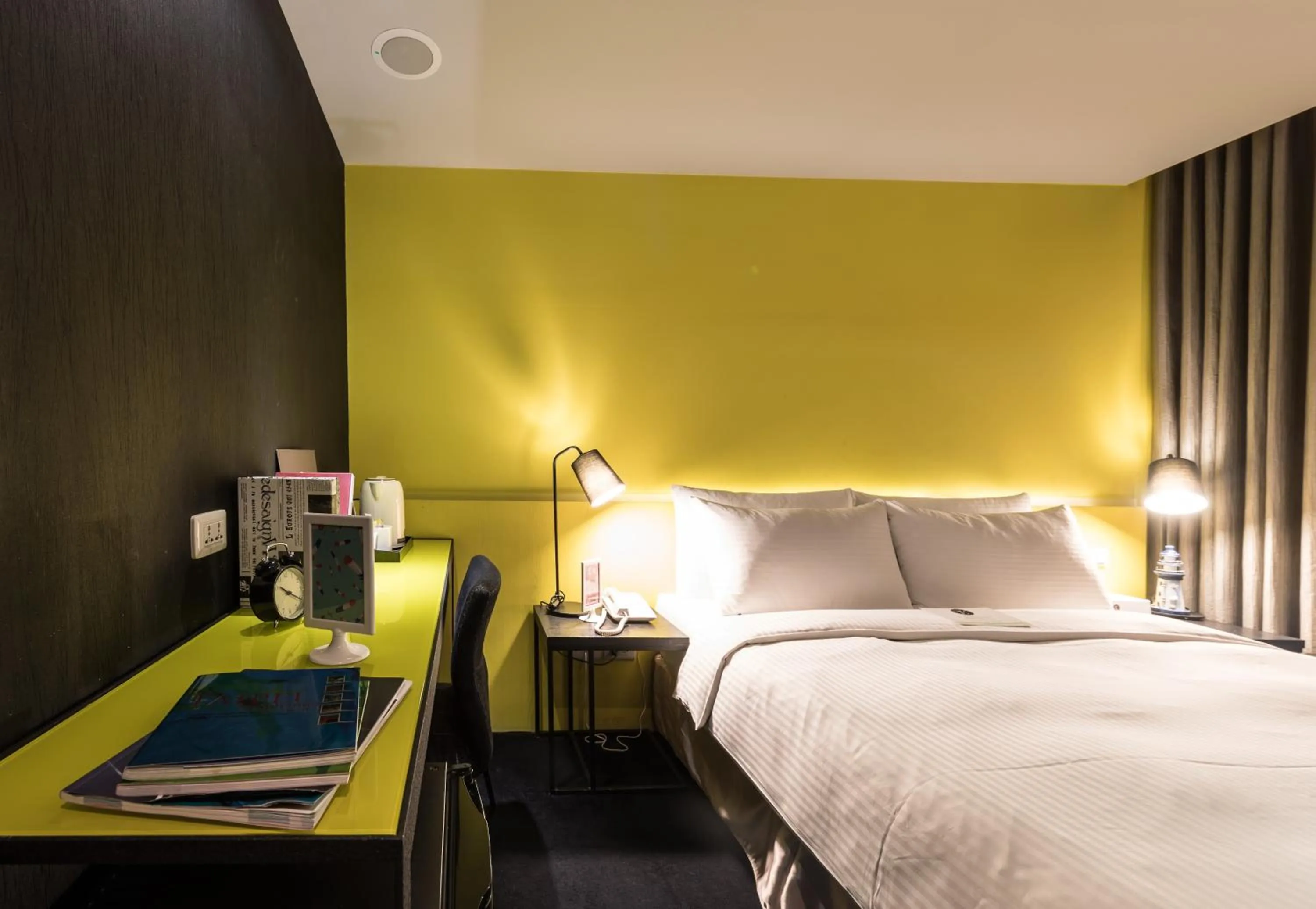 Bed in Vendome East Inn