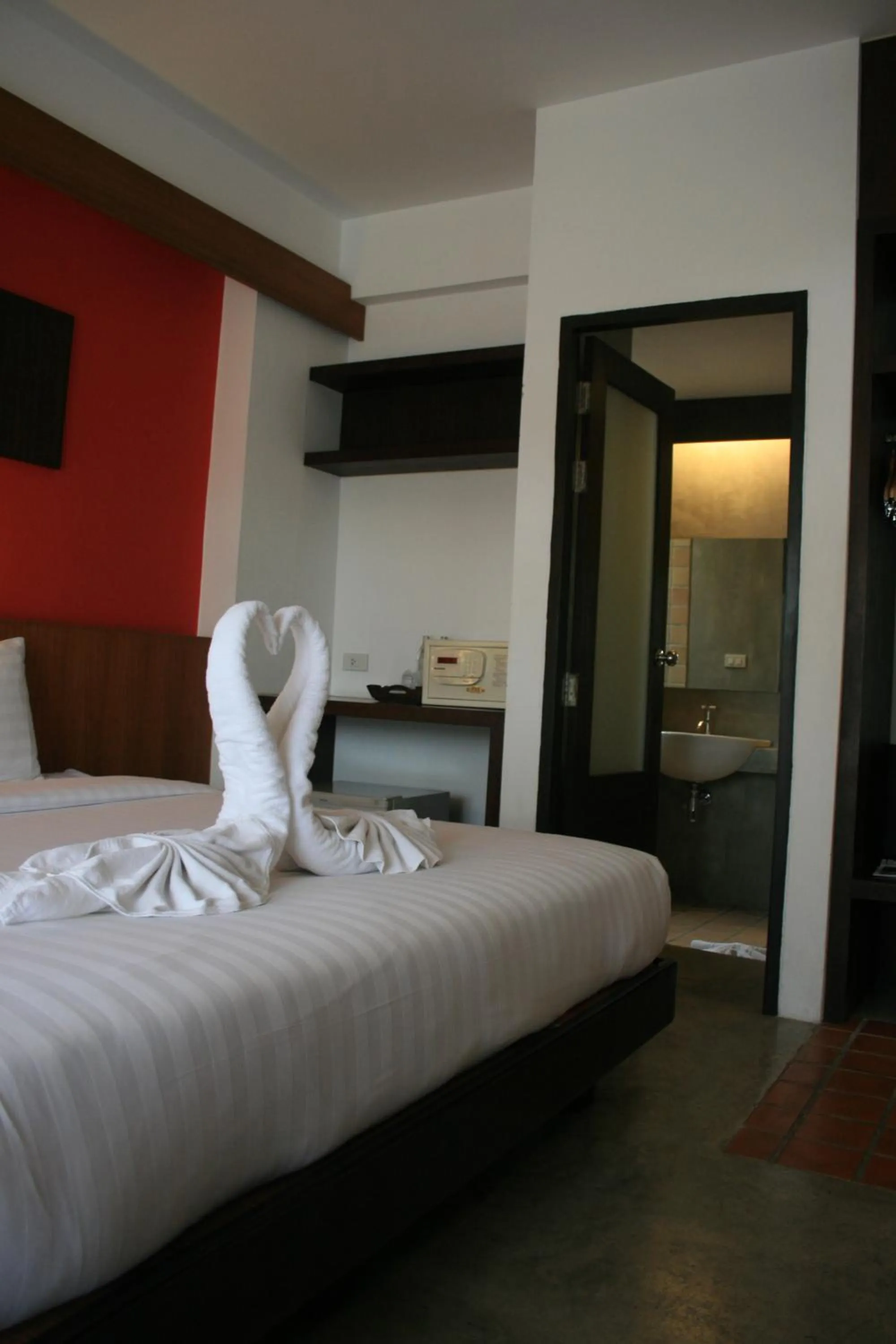 Photo of the whole room, Bed in Baan Ing Ping